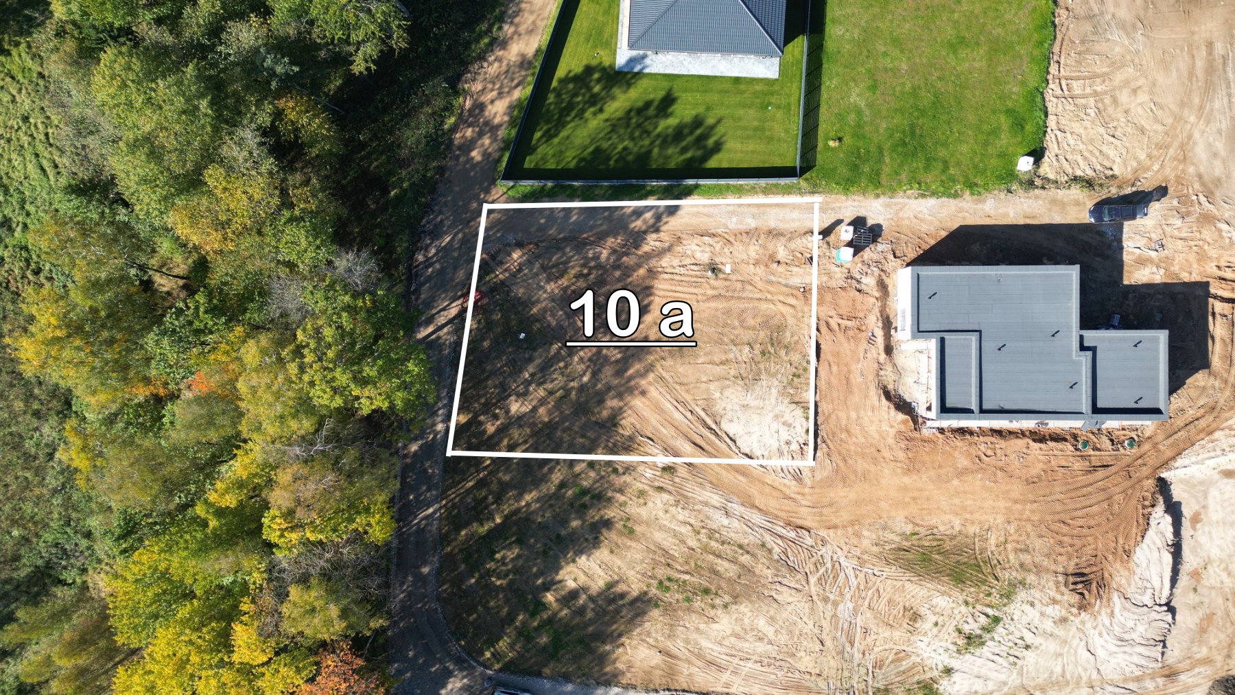 Vilniaus rajone, Pikutiškių kaime, Perluočių g., parduodamas 10 a namų valdos sklypas su namo projektu