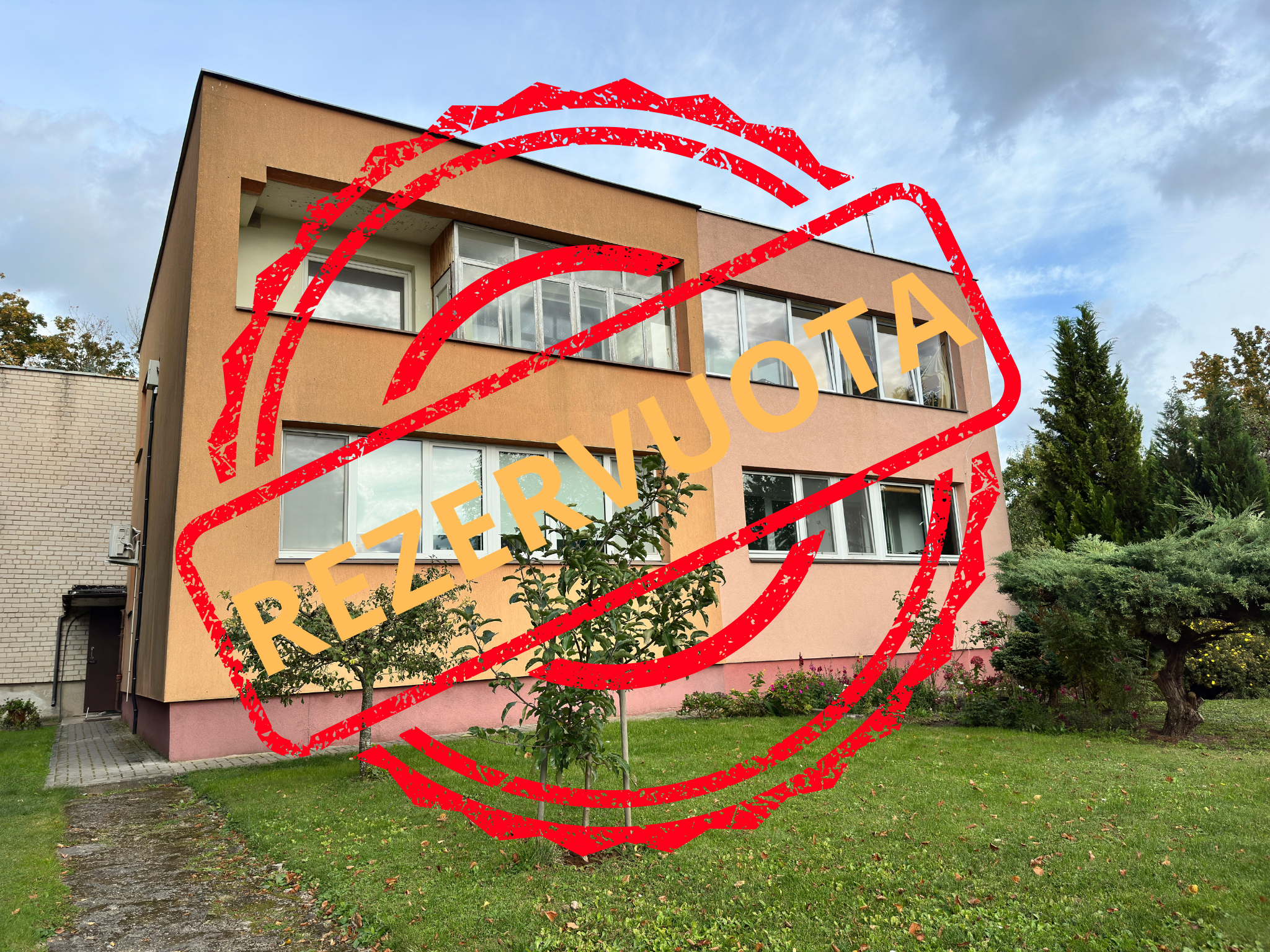 Žiežmariuose, Kaišiadorių rajone, parduodamas 2 kambarių butas