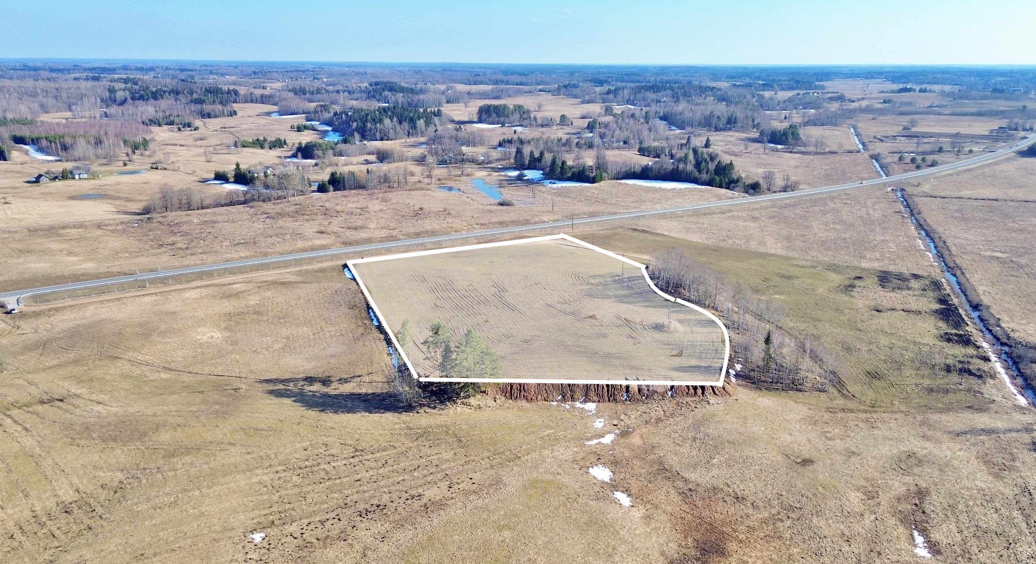 Molėtų raj., Mažeikių k., parduodamas 2,45 ha pramoninės-sandėliavimo paskirties sklypas