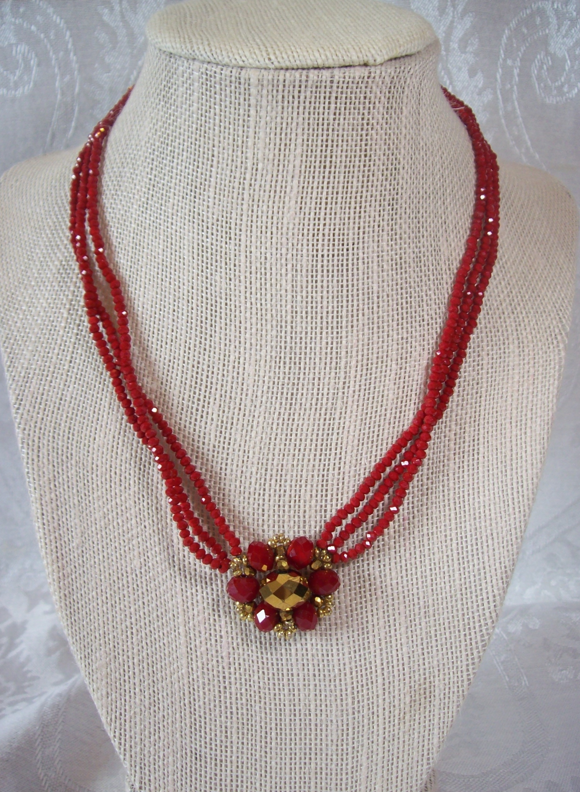     Red Faceted glass Necklace