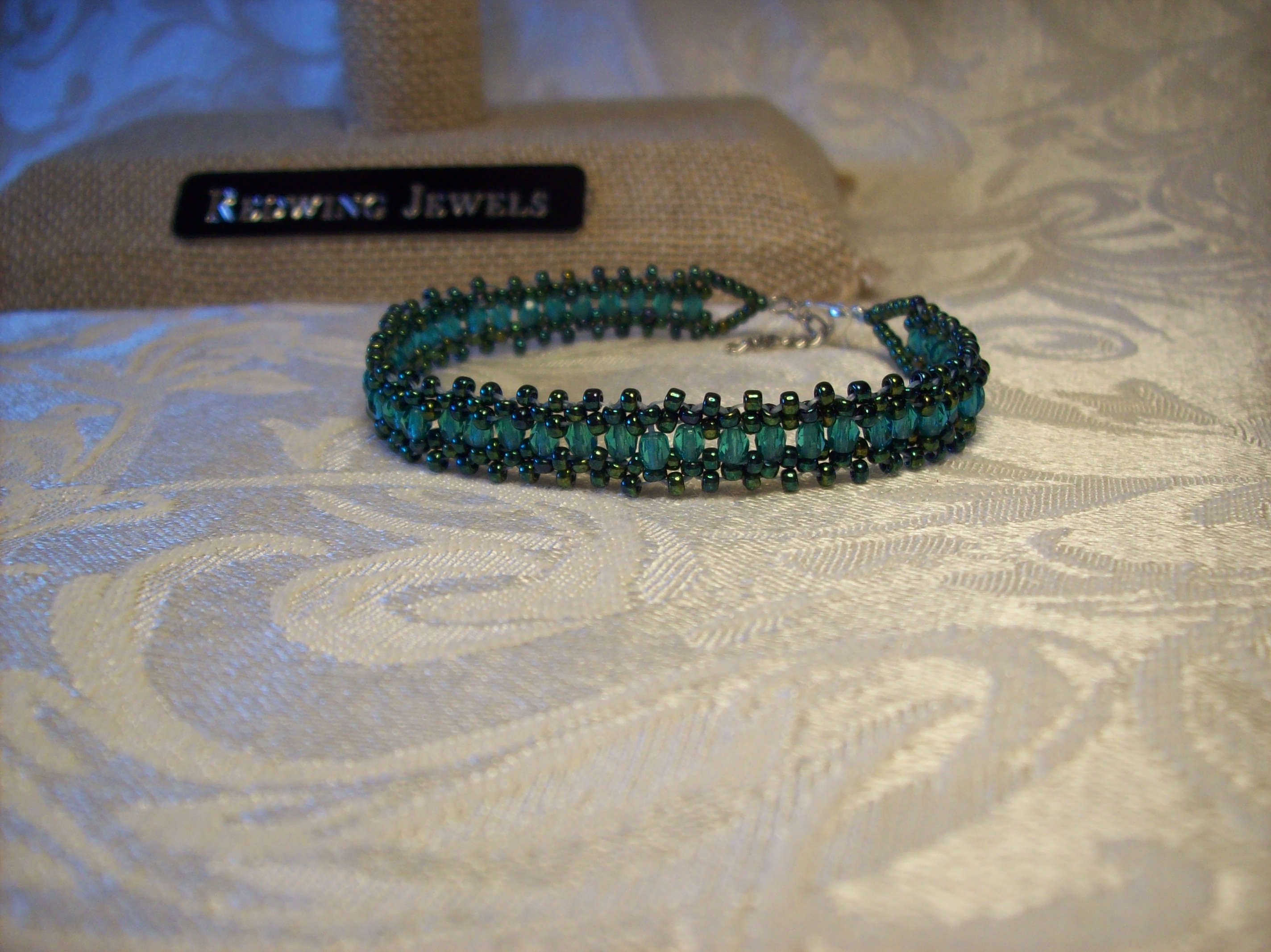 3mm Faceted Green Czech glass Lace Bracelet with a Silver plated clasp l
