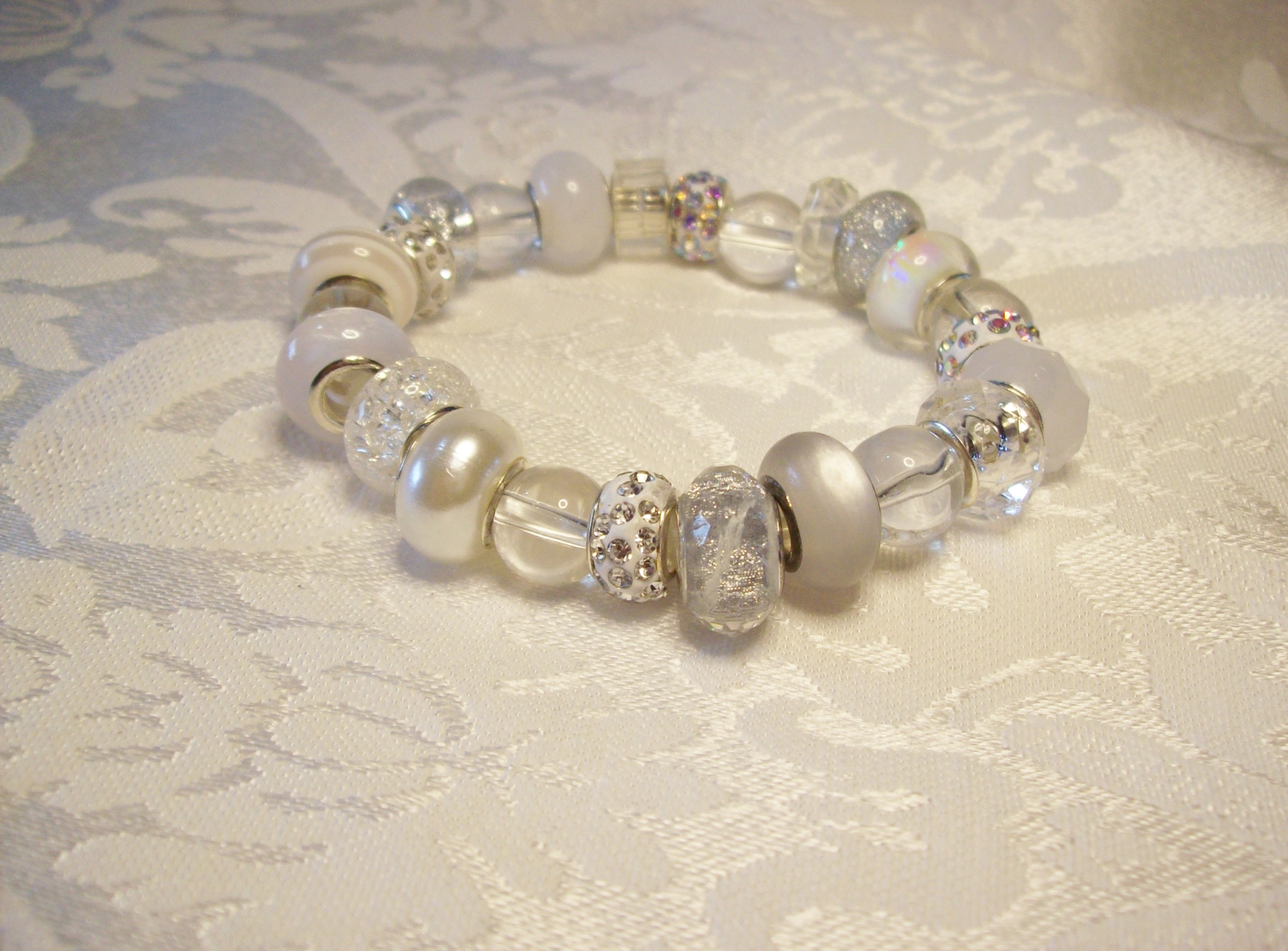White Stretchy Bracelet 