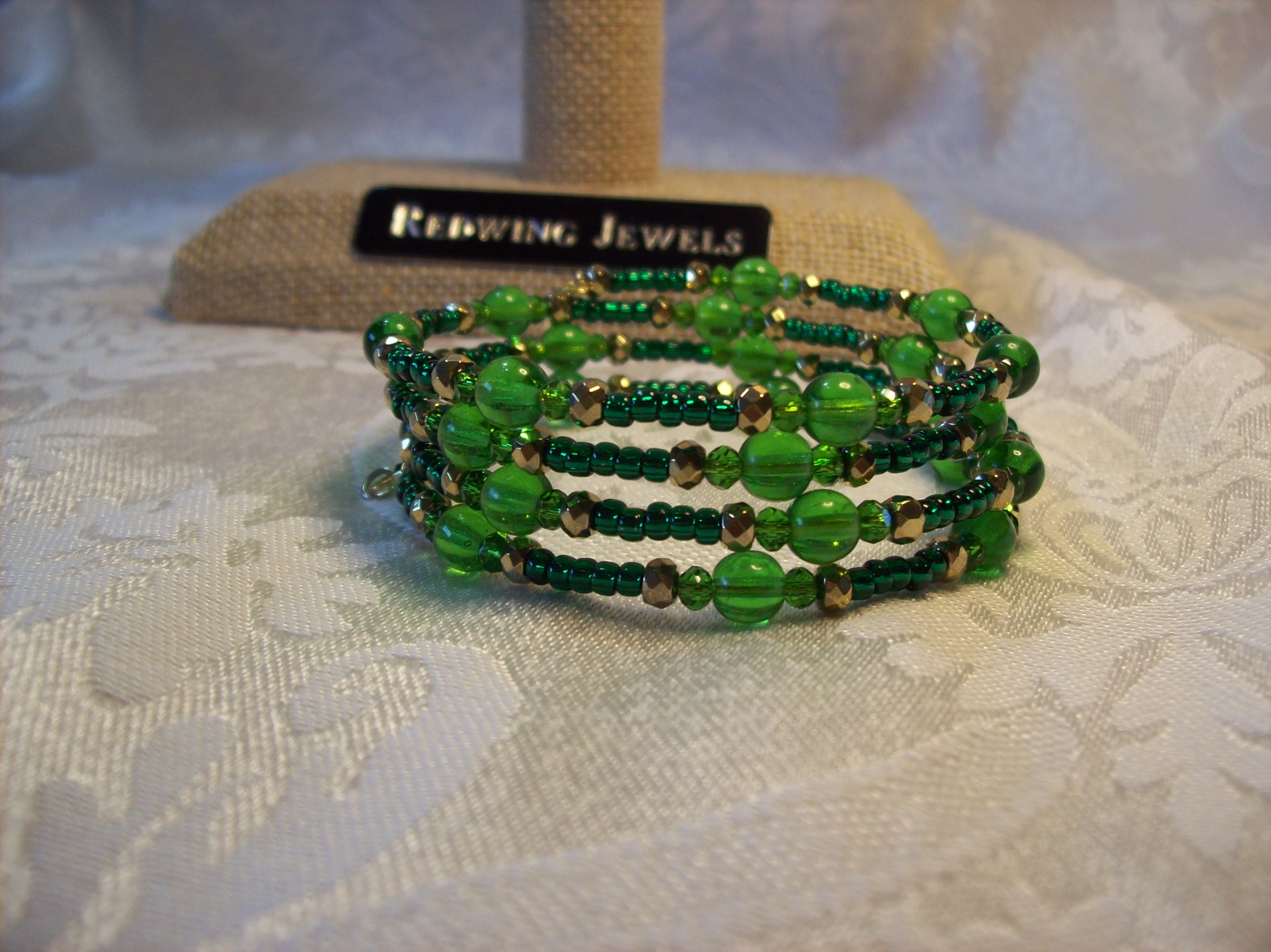 Dunk glass and Hematite Memory Wire Bracelet 