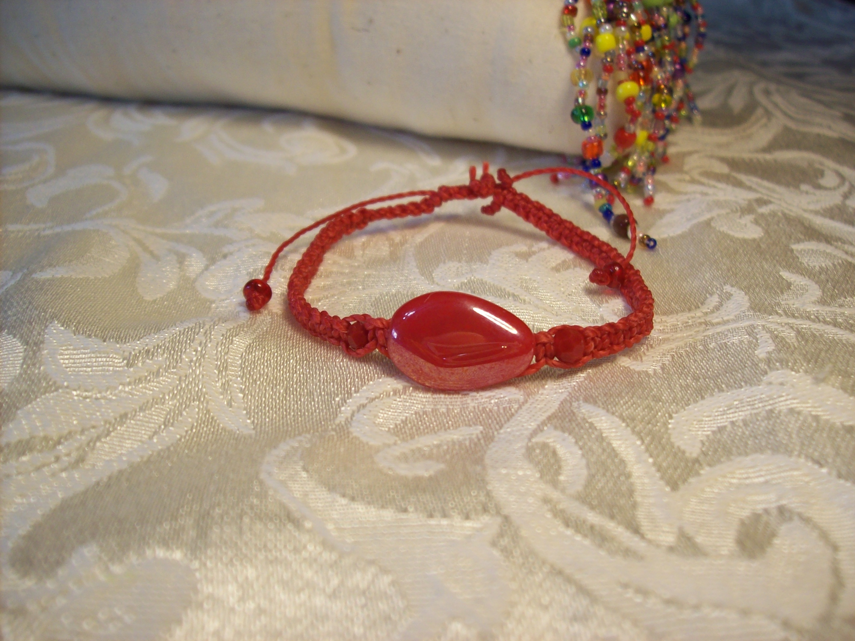  Red teardrop Macramé Bracelet