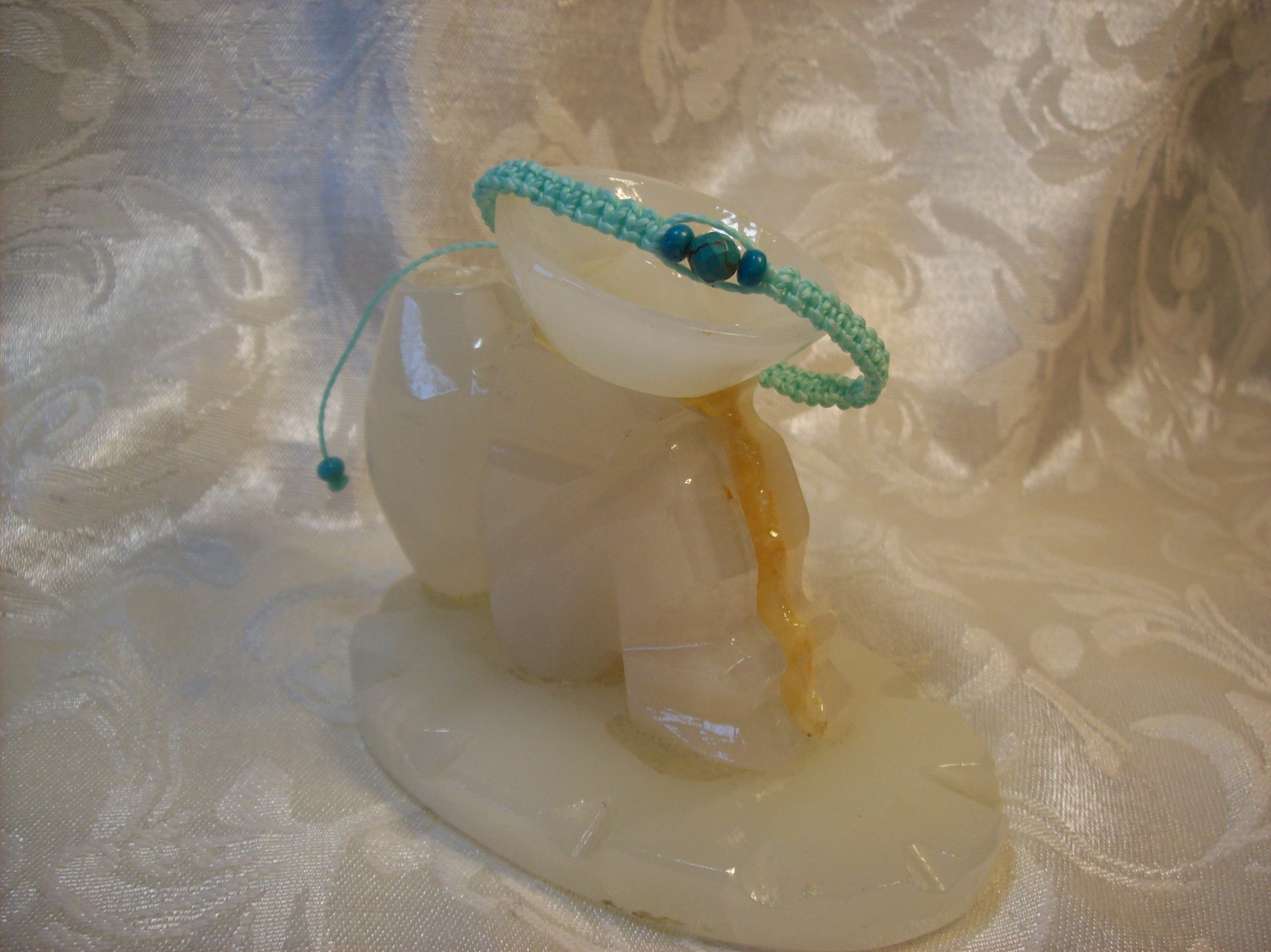 Faceted Turquoise beaded Macramé Bracelet