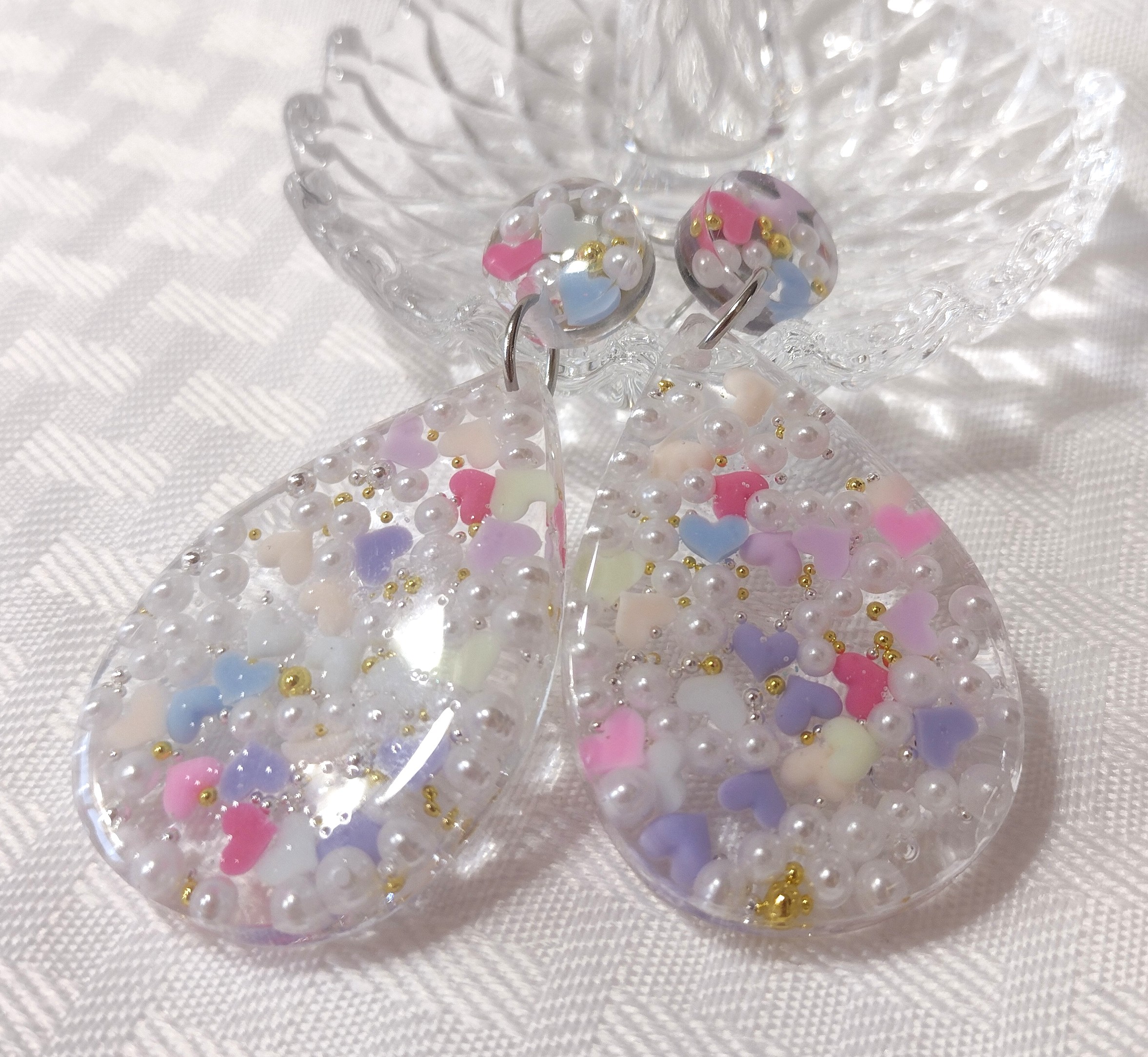 Resin Pearl and Heart Post Earrings