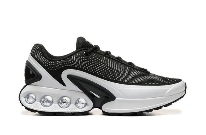Chaussures de Sport Noir et Blanche à Semelles Rebondissantes style Nîke DN