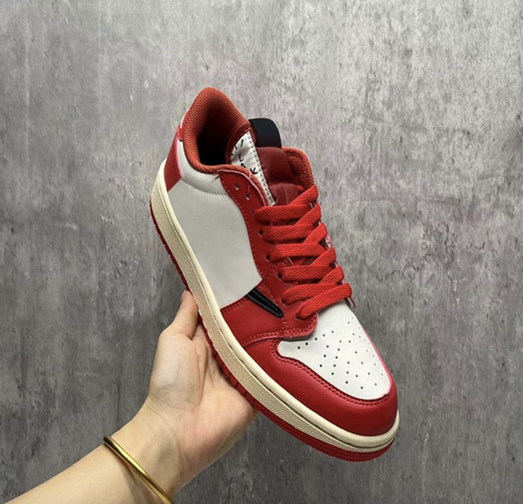 Chaussures de Basket Retro Low OG Travis Scott style J1