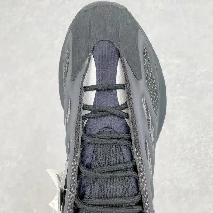 Chaussures de Course Noire Alvoh style 700 v3
