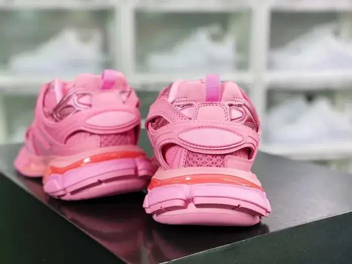 ​Baskets Plates à Lacets Rose avec Semelles Hautes style Track