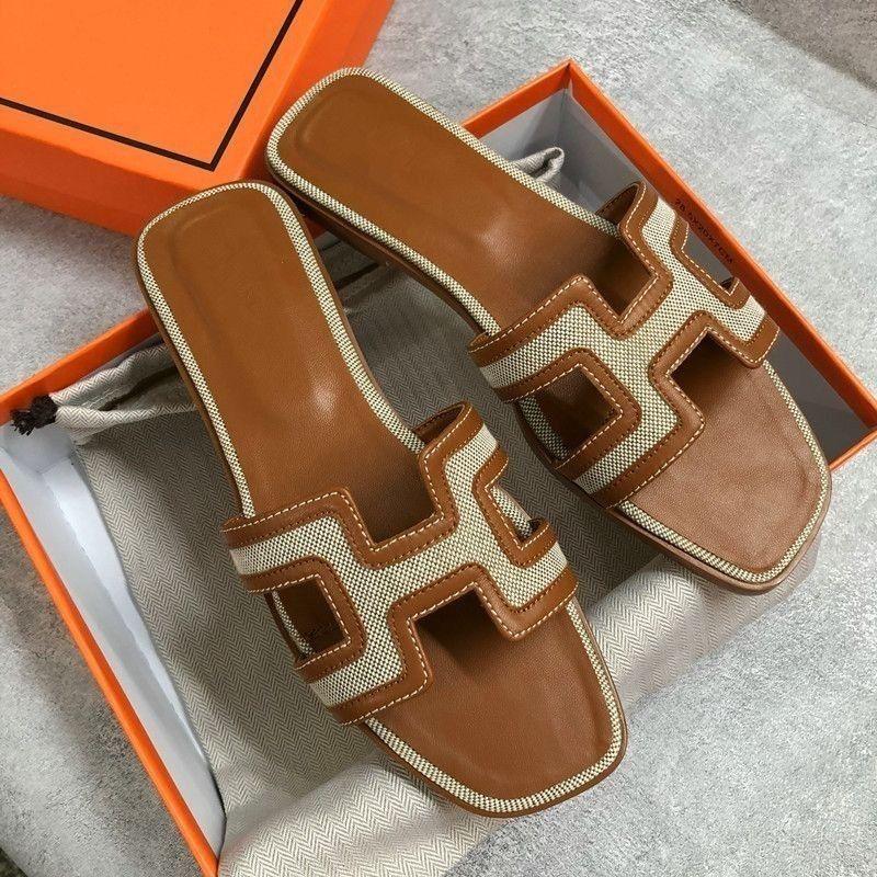 Sandales en cuir et tissu beige et marron style Hermeses