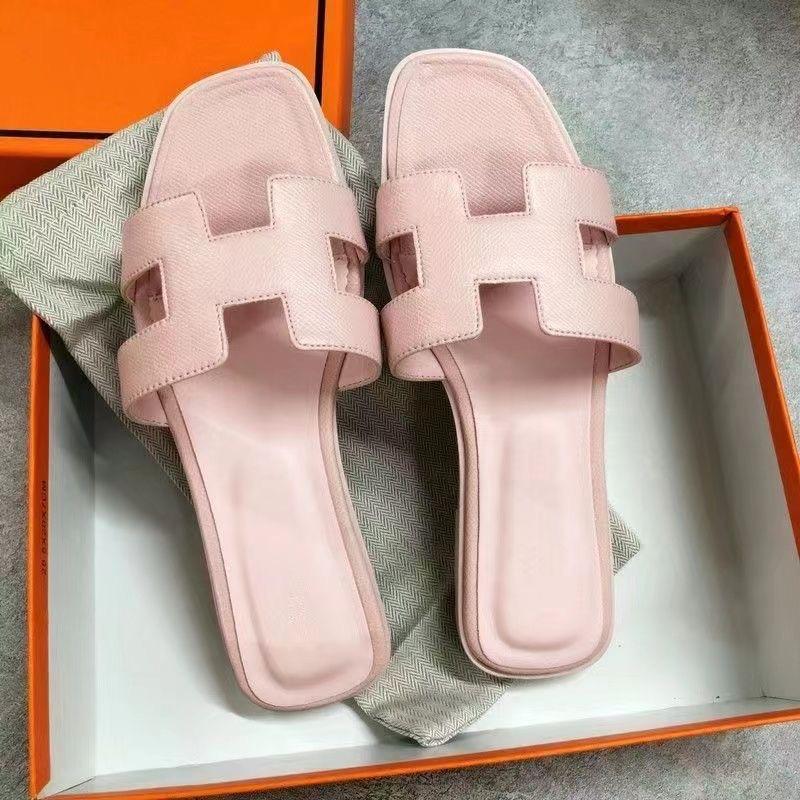 Sandales en cuir rose pâle style Hermeses