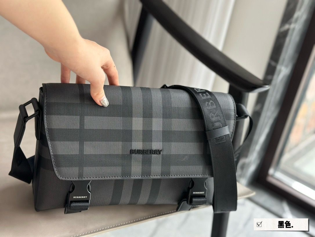 Sac bandoulière à motifs style burberrye