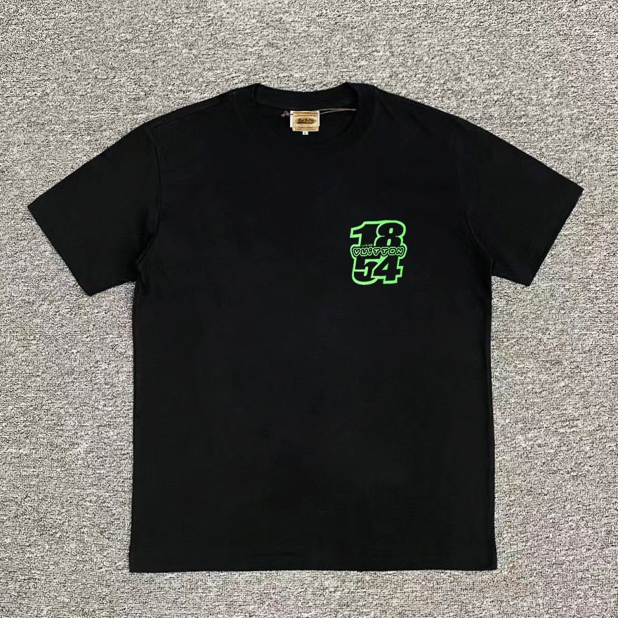 T-shirt noir à motif vert style LVi