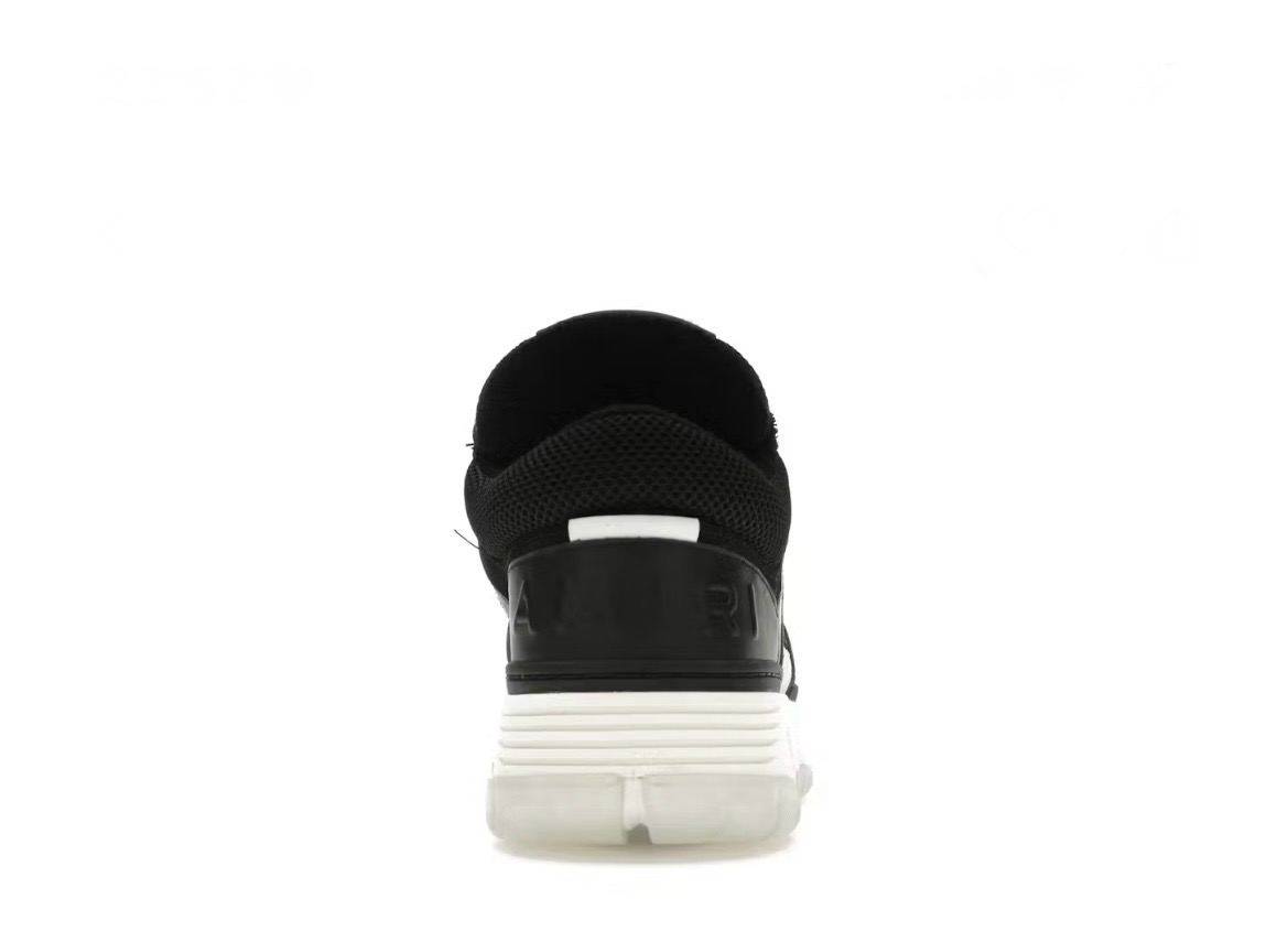 Baskets noires avec semelle blanche style Amiria MA-1