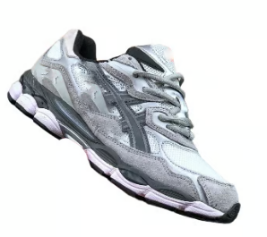 Chaussures en daim et tissu grises style Asicss gel NYC