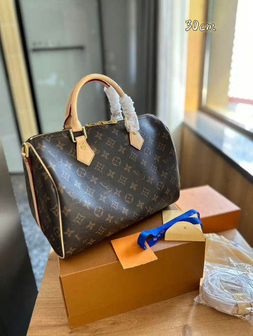 Sac à main marron à motifs beiges style LVi