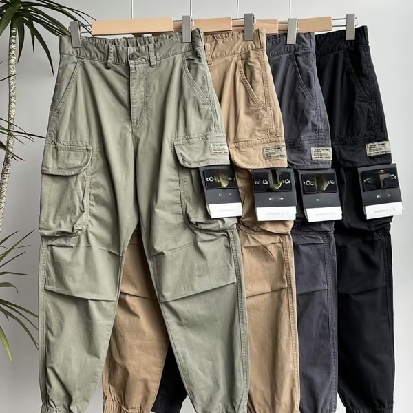 Pantalons cargo style Stone Islanda
