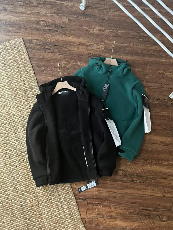 Vestes à capuche intérieur polaire style Stone Islanda