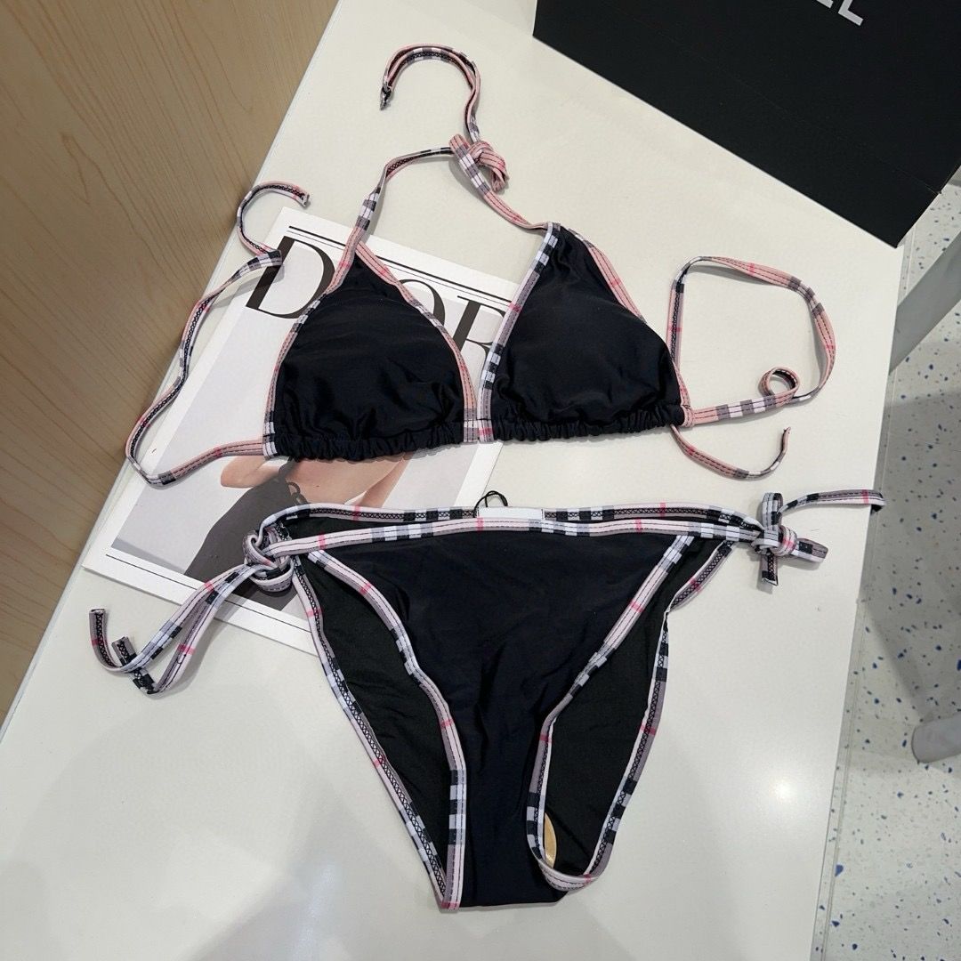 Bikini Noir style Burberrye