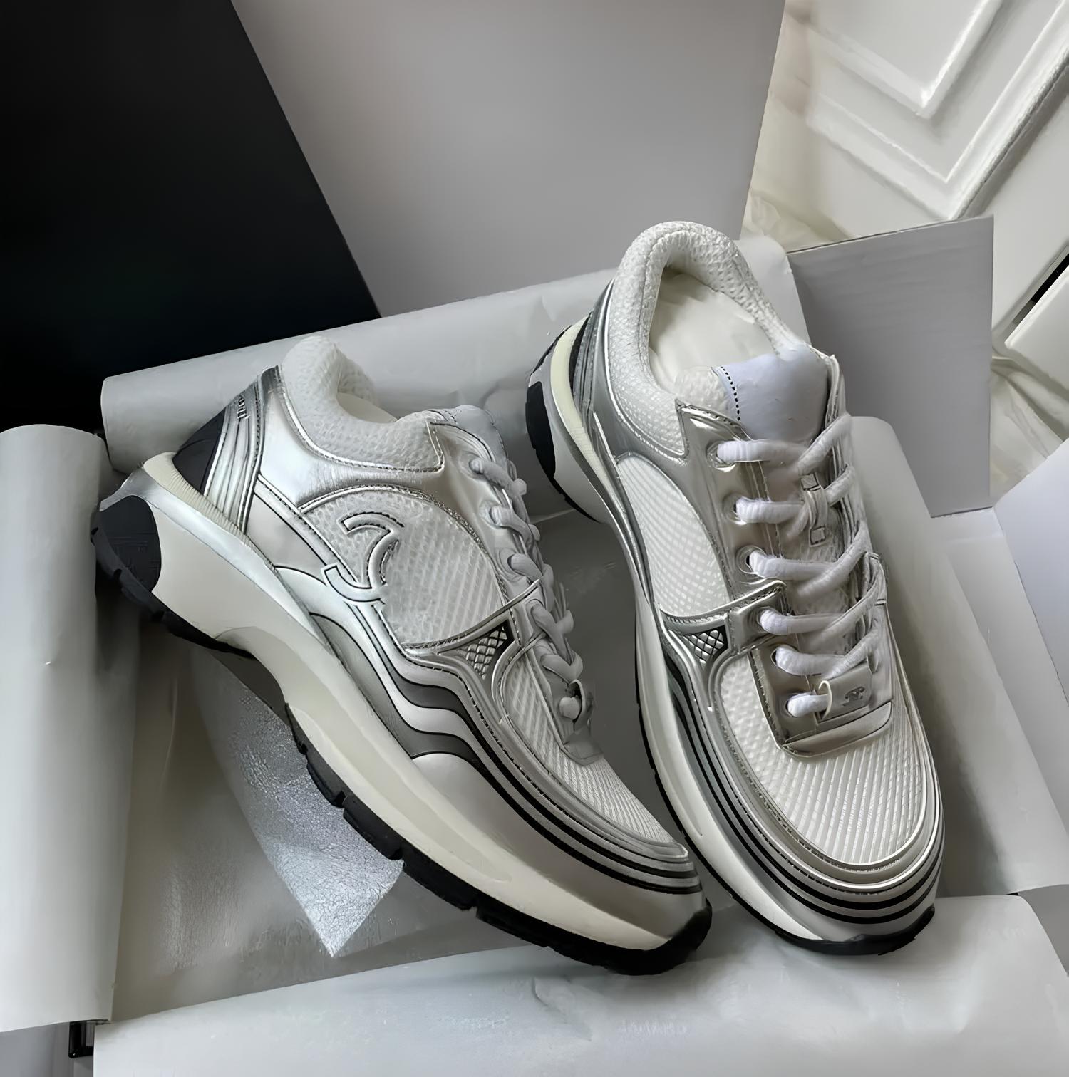 Chaussures Blanche et Grise Style Chanell
