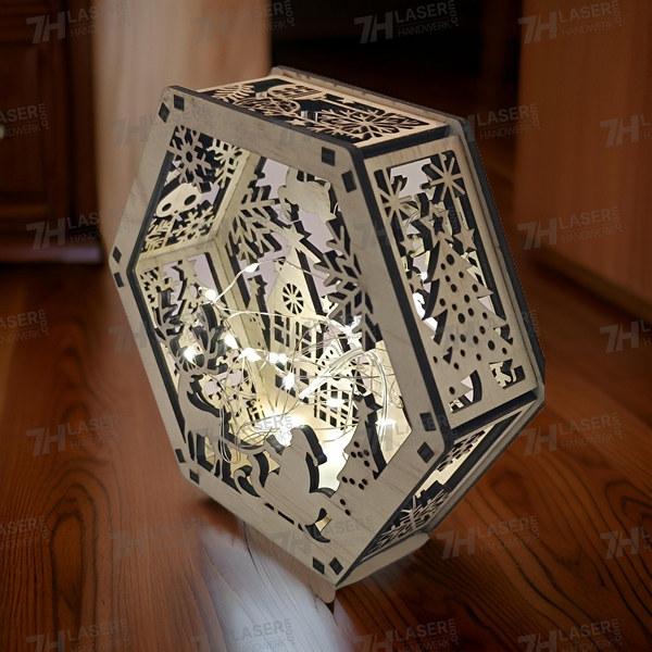 Dekorative weihnachtliche Leuchte in Paragon-Form