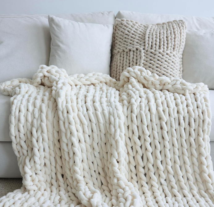Chenille Chunky Knit Blanket Throw （40×50 Inch）, Handmade Warm & Cozy Blanket Couch, Bed, Home Decor, Soft Breathable Fleece Banket, Christmas Thick and Giant Yarn Throws, Cream