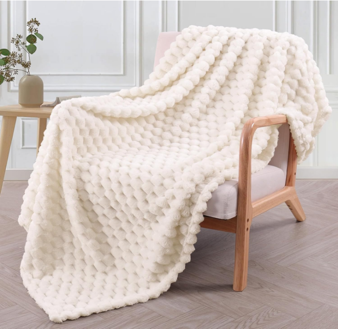 Extra Large Soft Fleece Throw Blanket, 50x70 Inches 3D Clouds Stylish Jacquard Throw Blanket for Couch, Cozy Soft Lightweight for All Season, Ivory Blanket