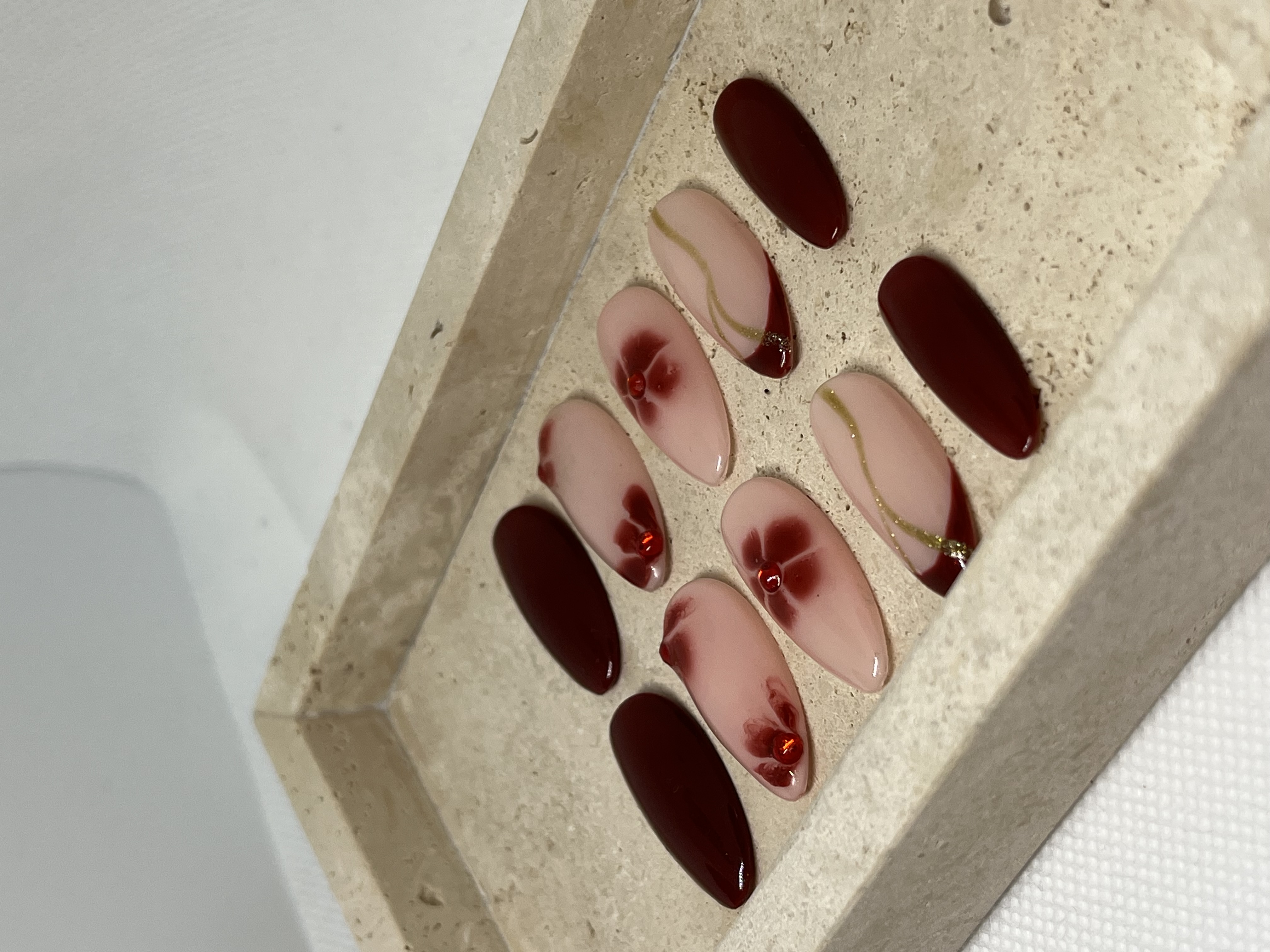BURGUNDY WINE