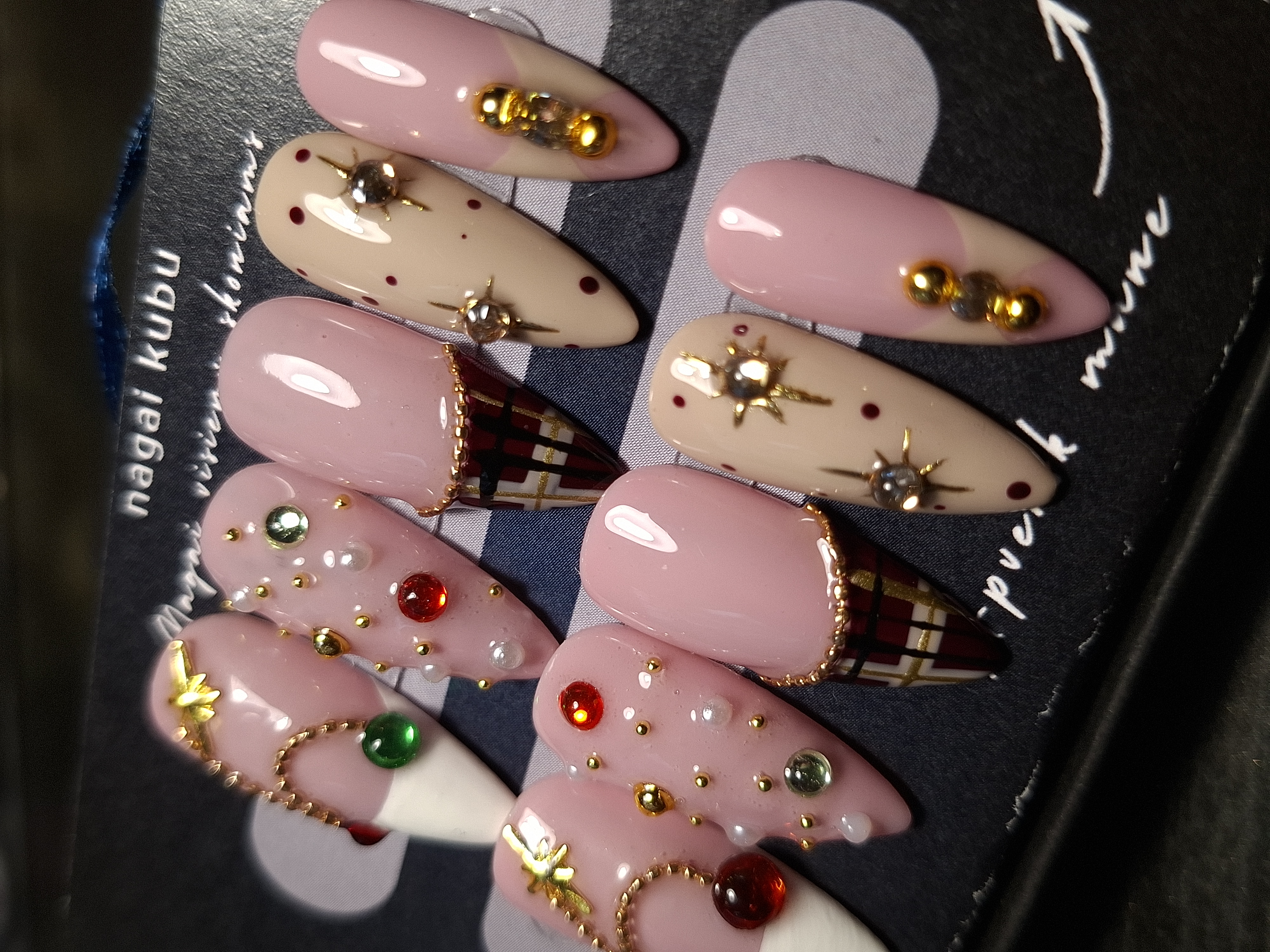 CHIC XMAS, S DYDIS, TRUMPAS STILETTO