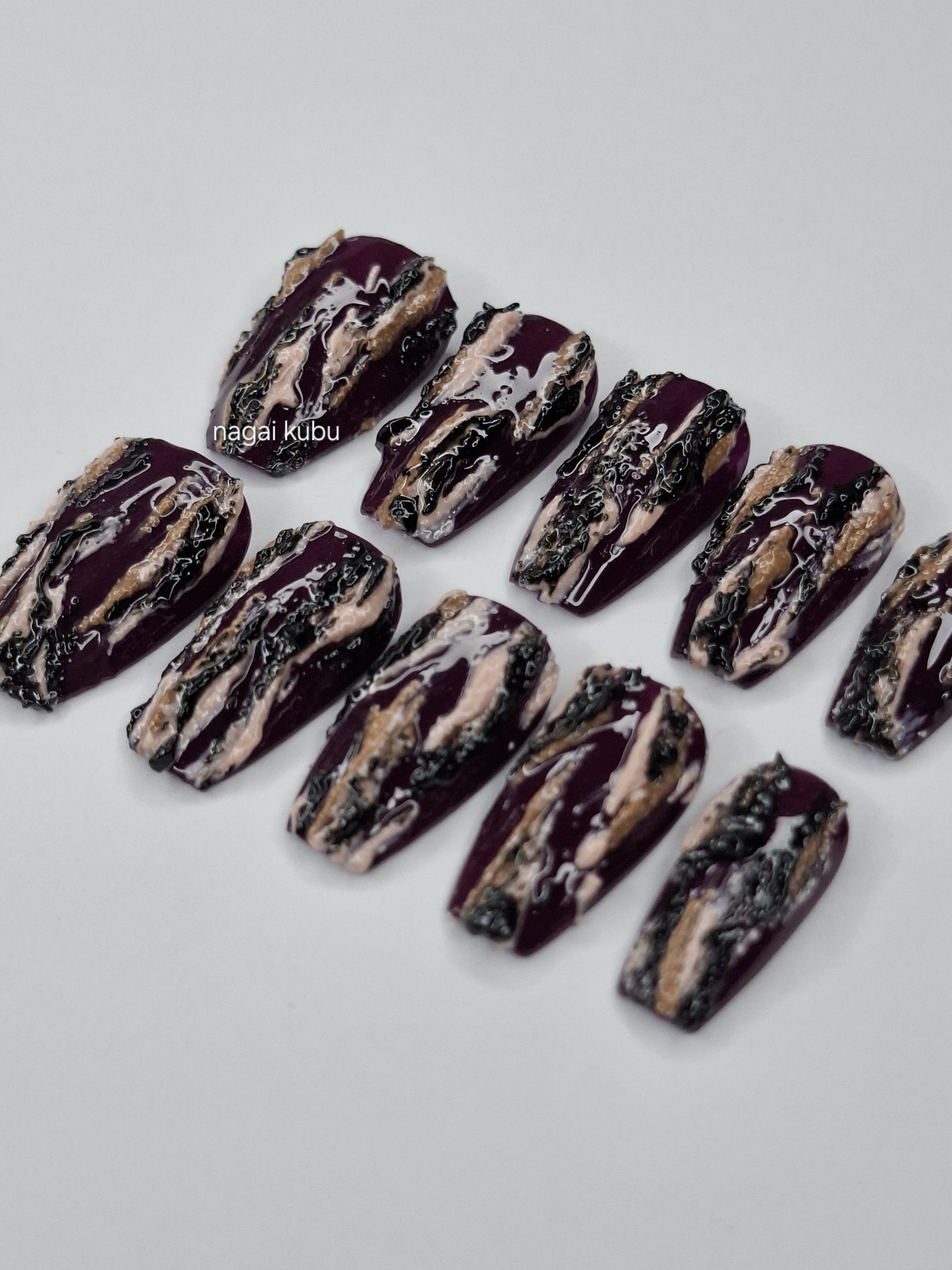 MUDDY VIOLET