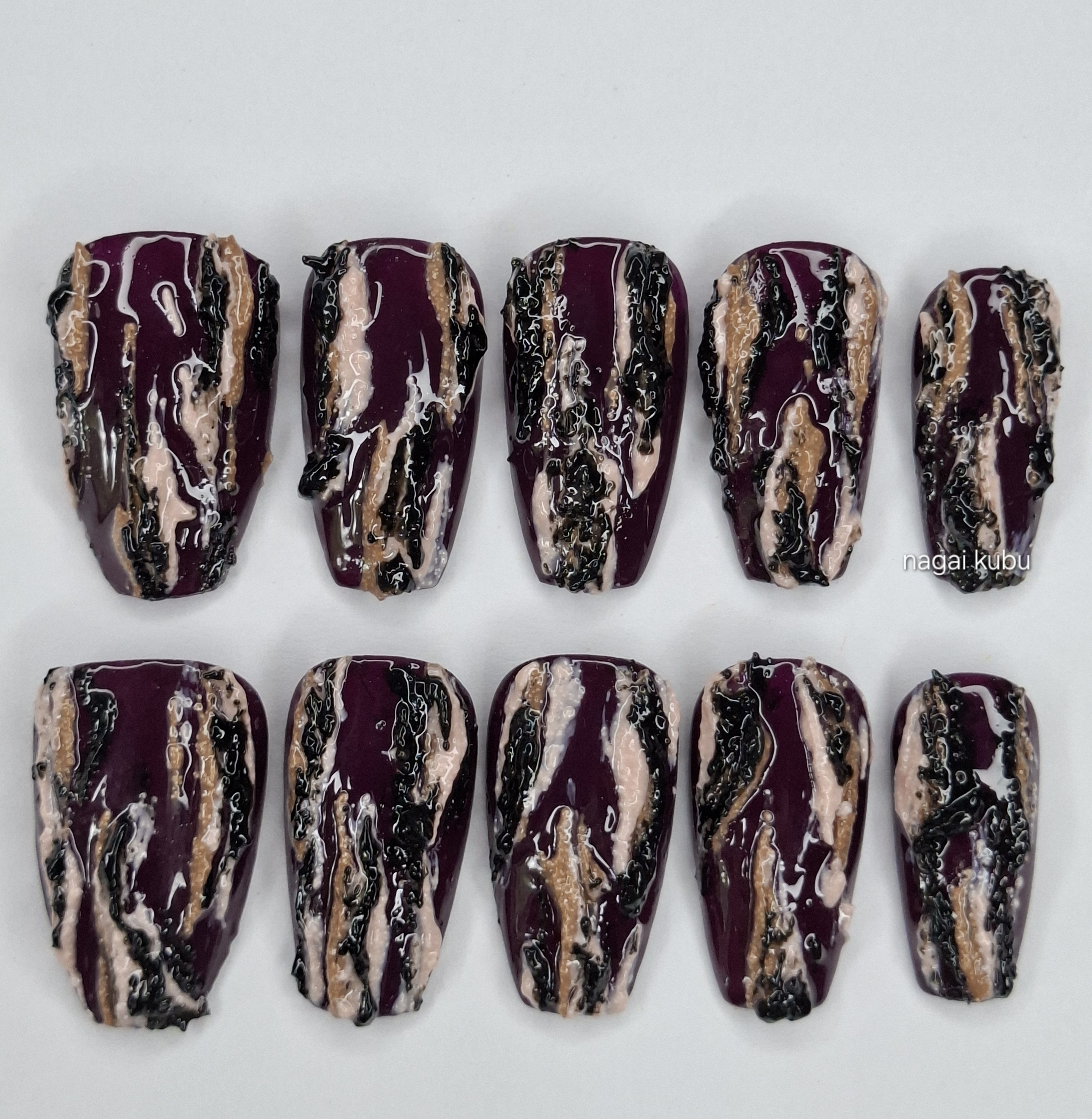 MUDDY VIOLET