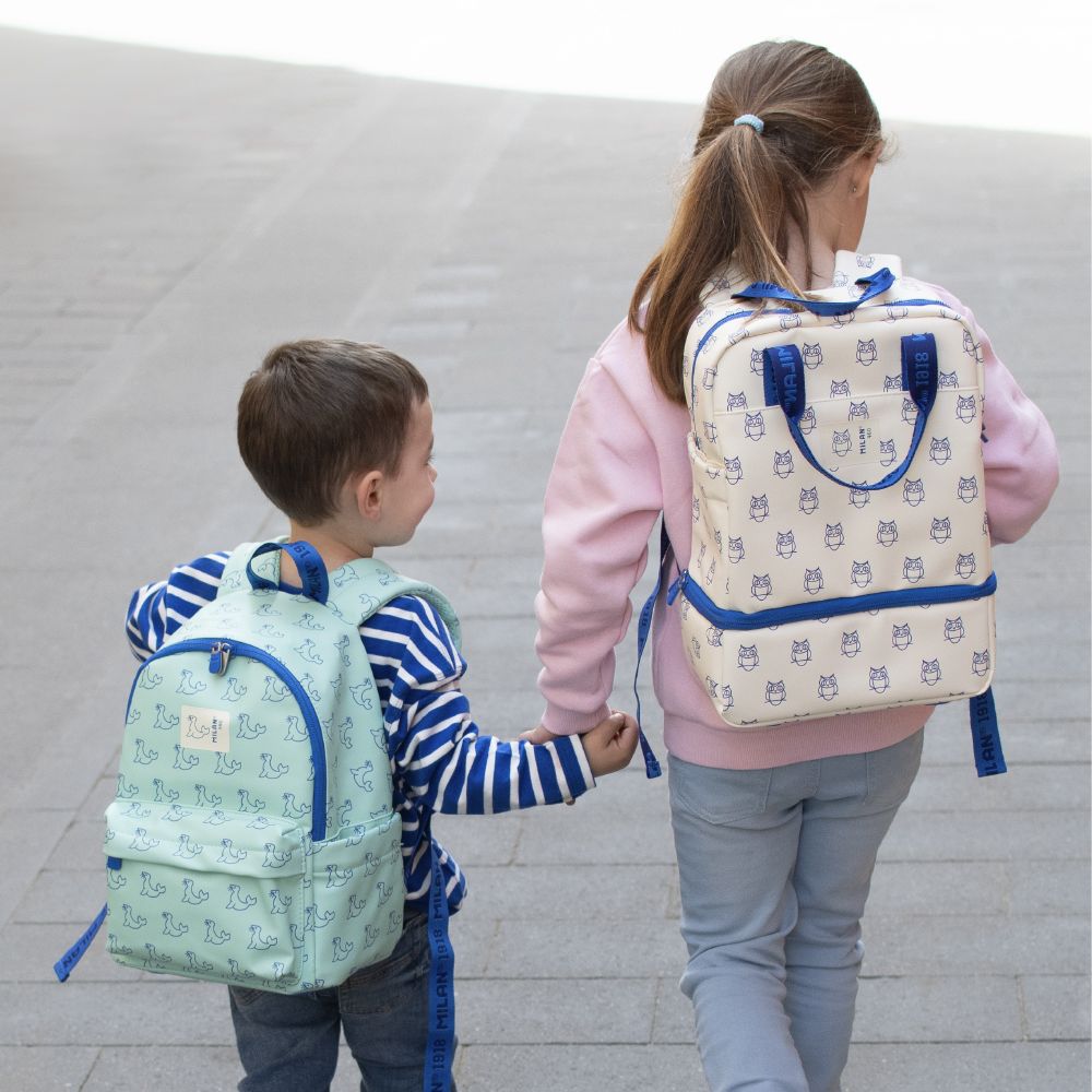 Mochila infantil con compartimento isotérmico de 2 L (capacidad total 13,5 L), colección 460 since 1918, beige by MILAN