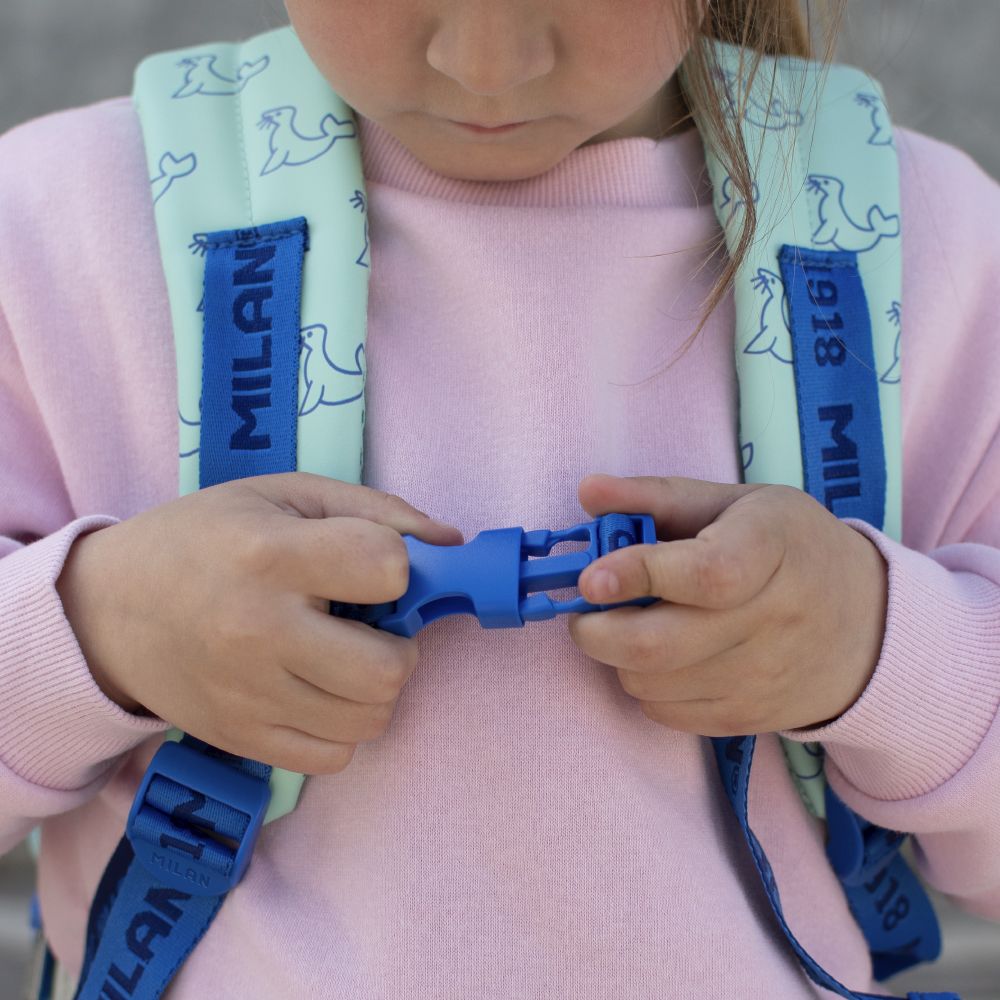 Mochila infantil con compartimento isotérmico de 2 L (capacidad total 13,5 L), colección 460 since 1918, verde by MILAN