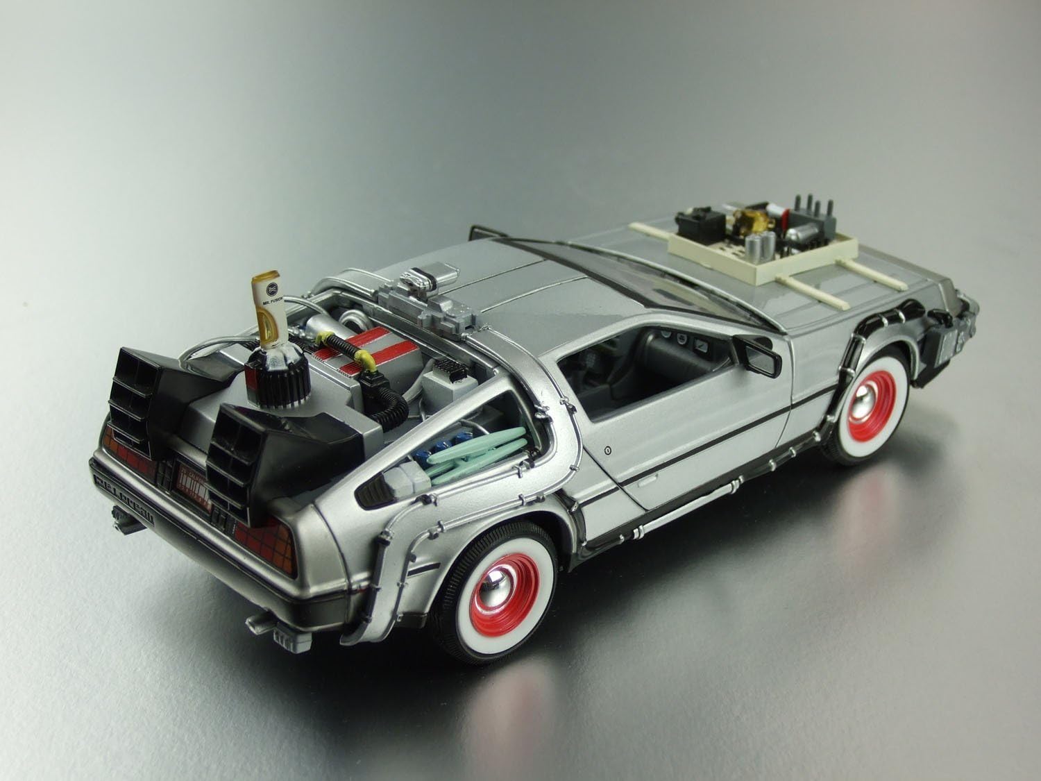 Welly Réplica Delorean Regreso Al Futuro 3 Escala 1/24 