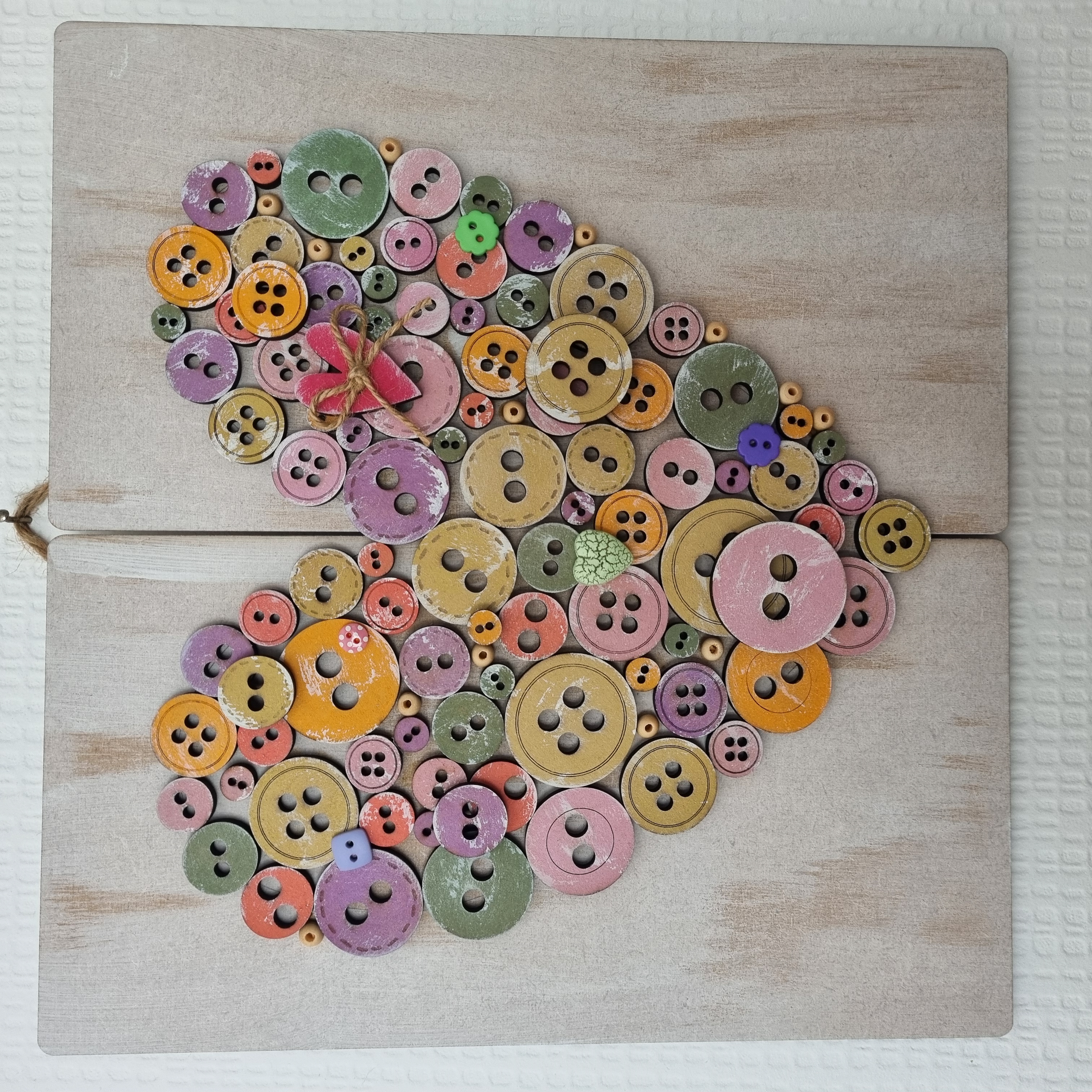 Button Heart Picture Plaque
