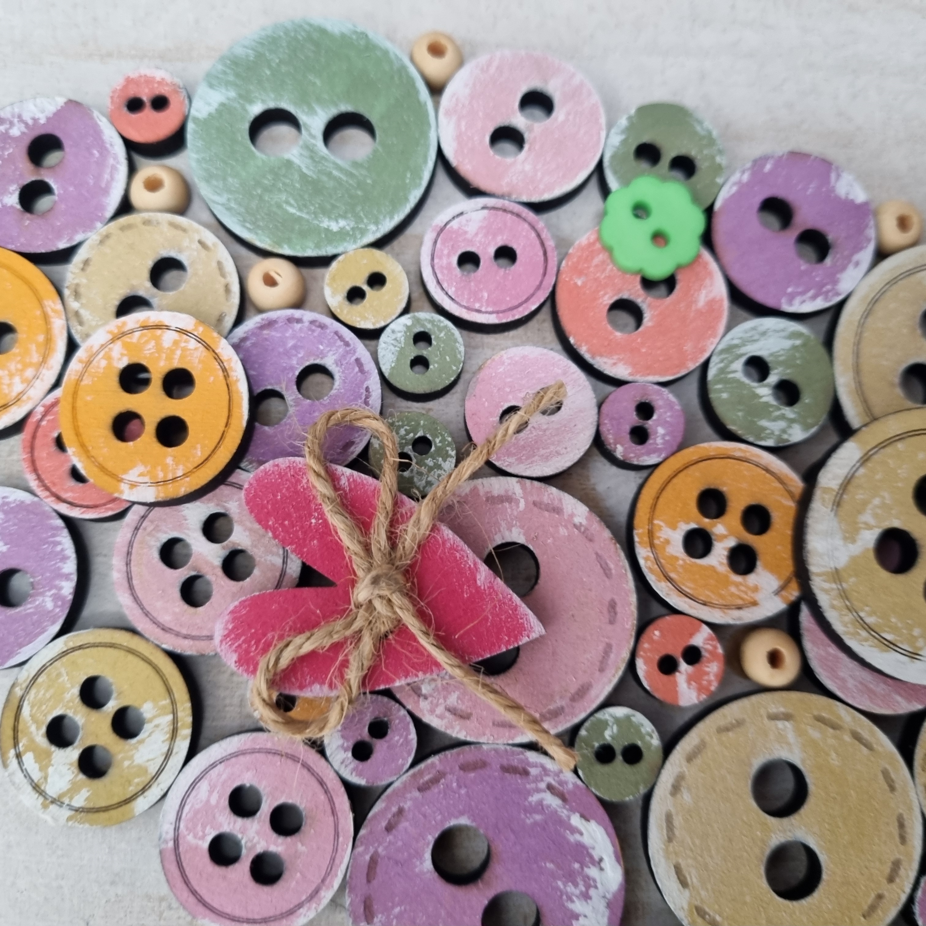 Button Heart Picture Plaque