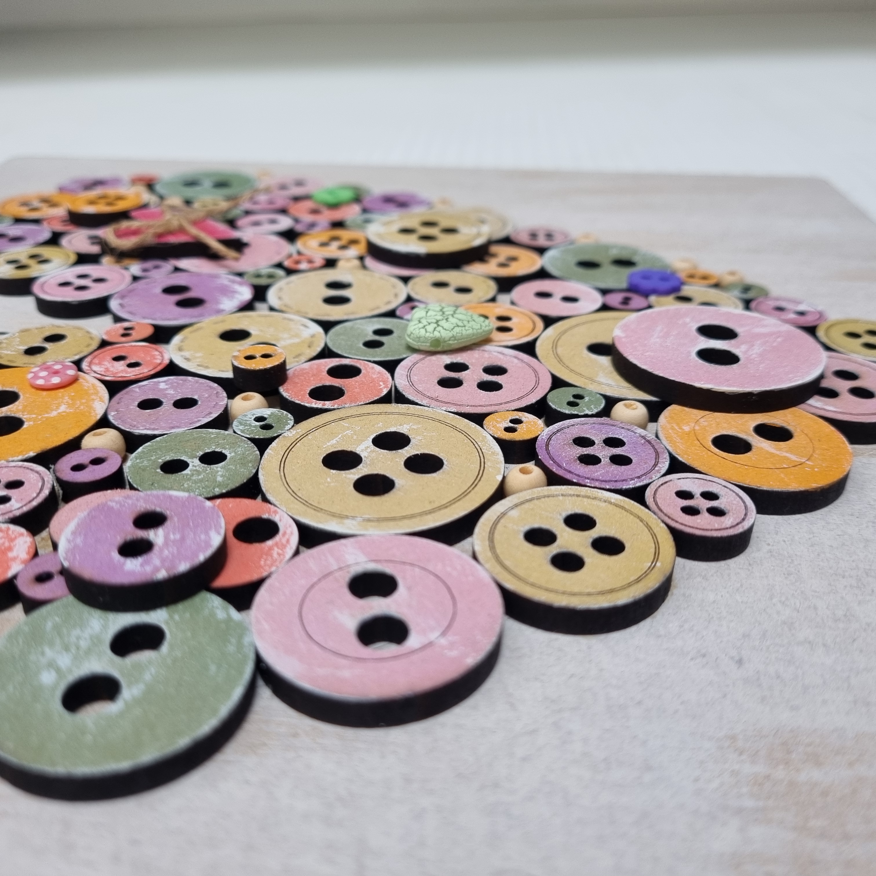 Button Heart Picture Plaque