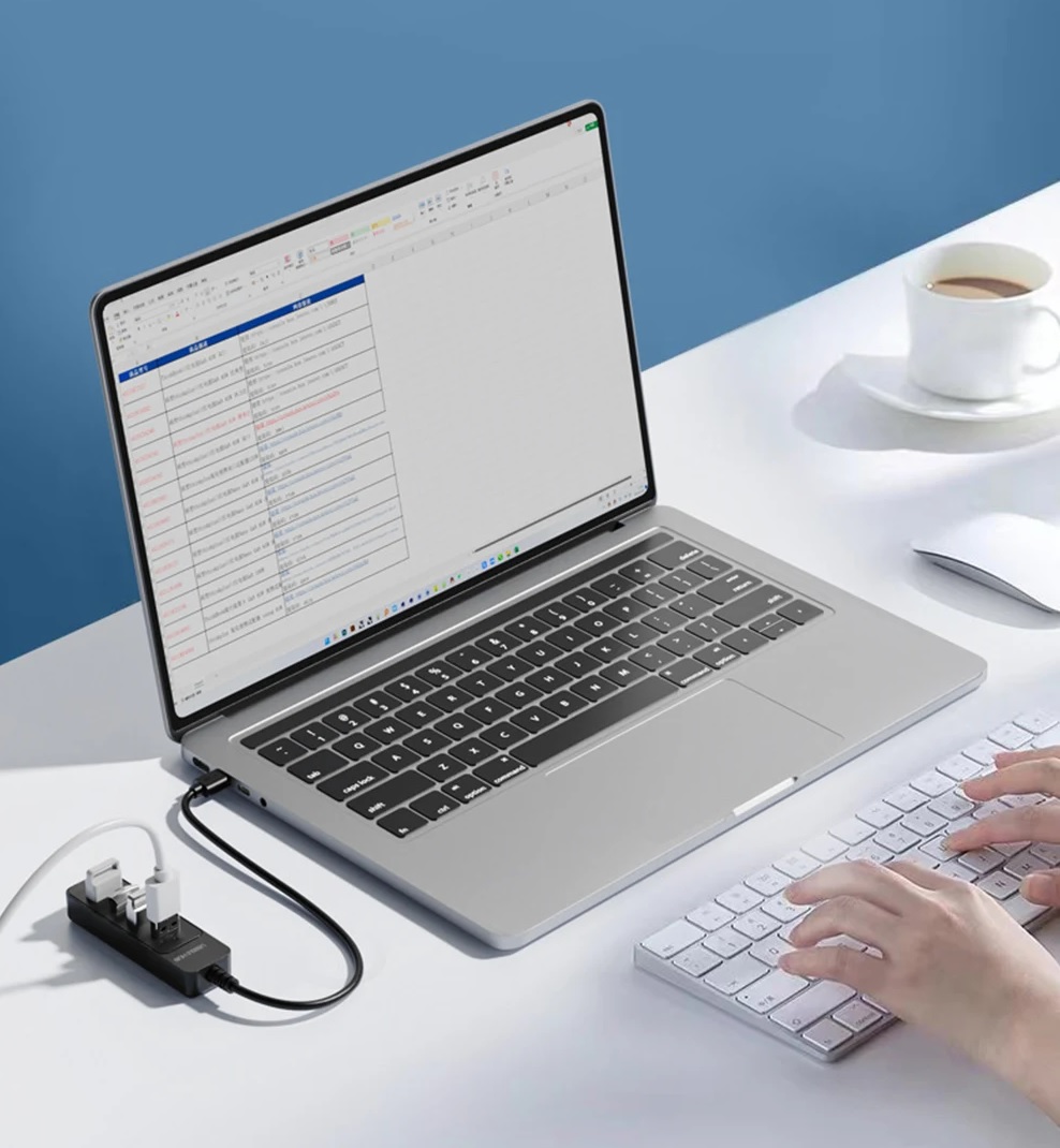 4 jungčių USB 3.0  šakotuvas / hubas su Type-C 