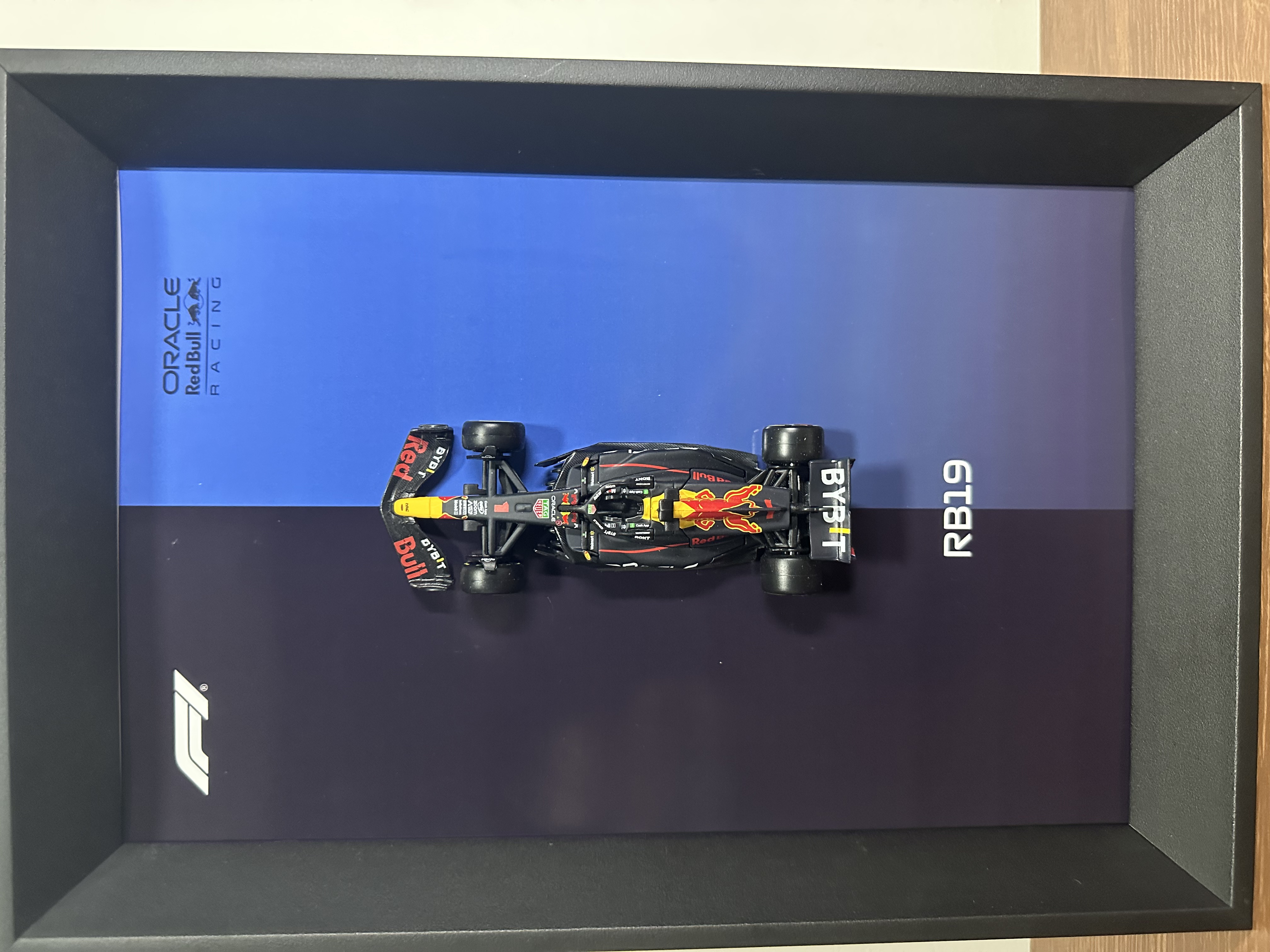 Quadro Decorativo: Bburago Verstappen F1 1/43 Red Bull RB19
