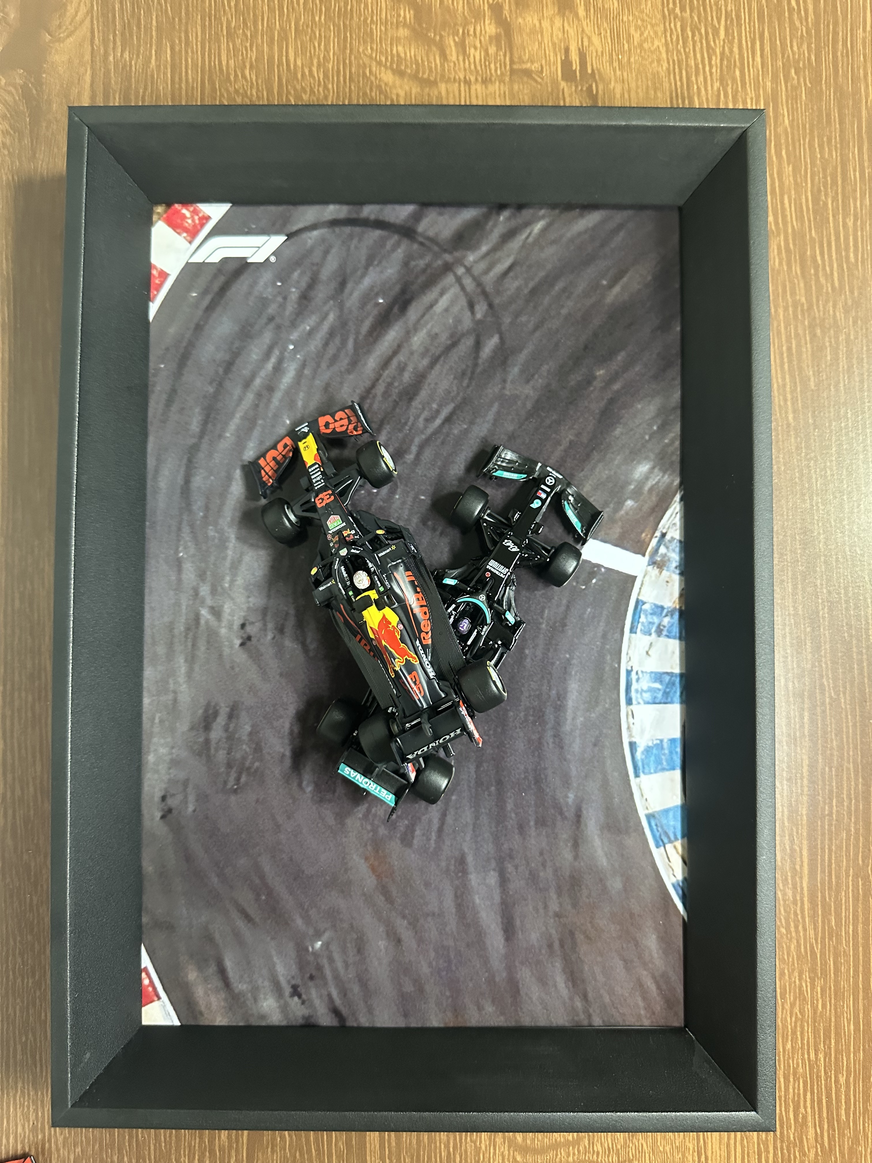 Quadro Decorativo: Bburago Mercedes X Redbull F1 1/43 2021