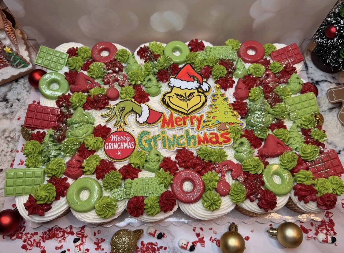 Grinchmas Cupcake Platter (24 Count)