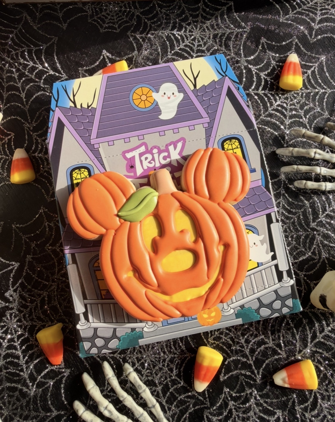 Mickey Pumpkin Cookie Surprise Box