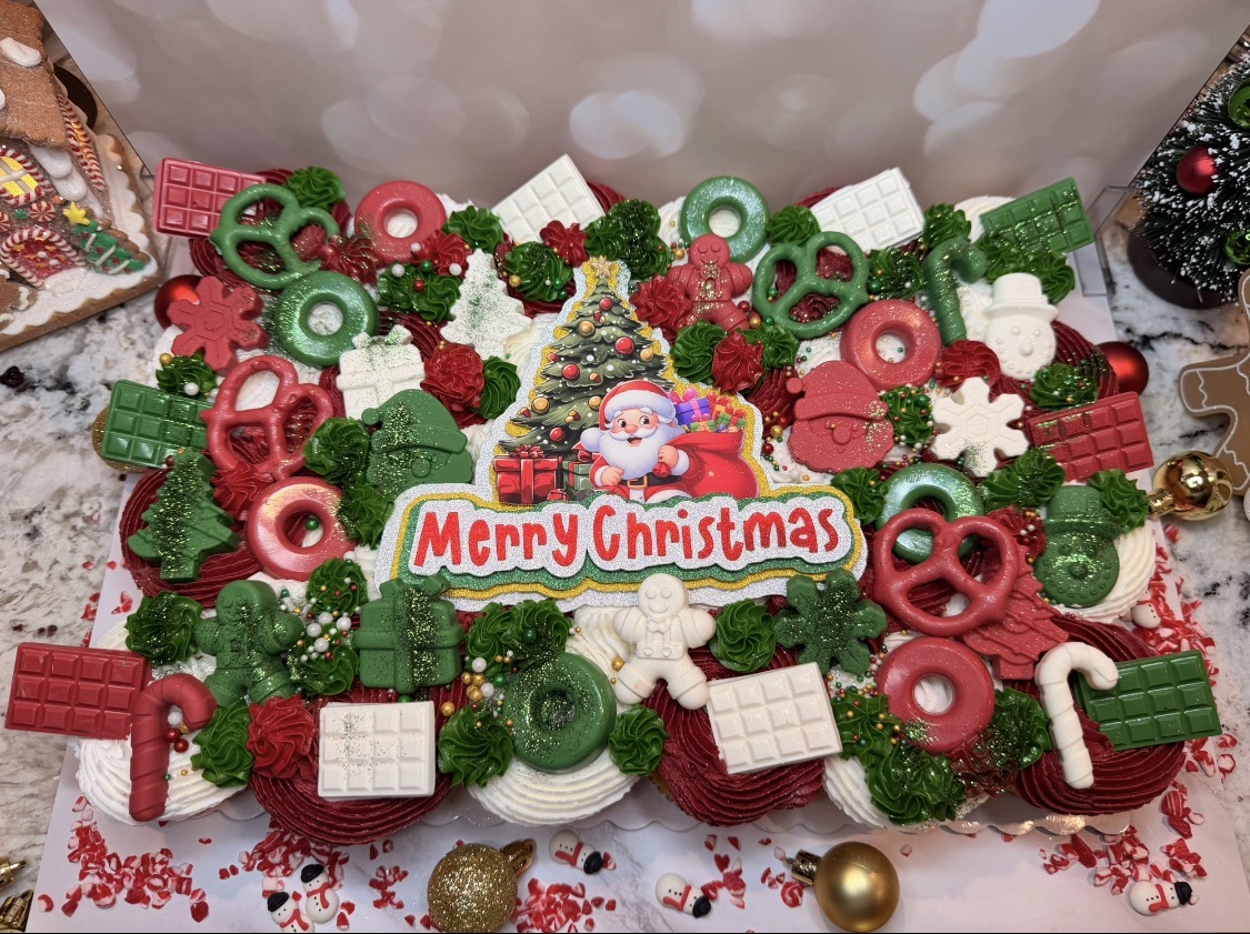 Christmas Cupcake Platter (24 Count)