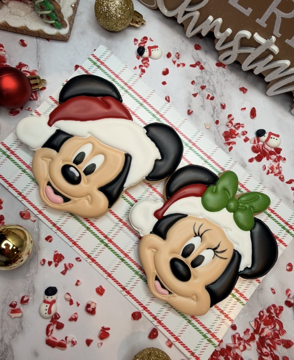 Mickey & Minnie Holiday Cookie Set