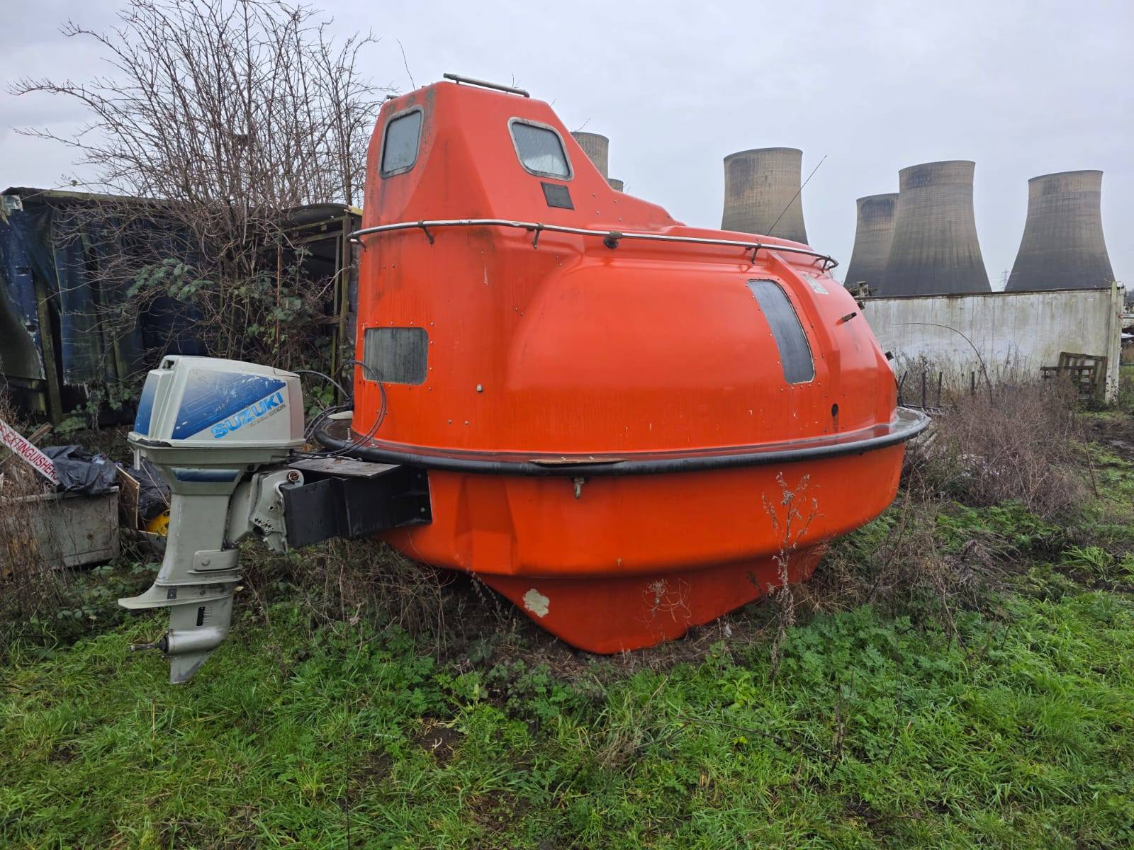 Lifeboat Capsule