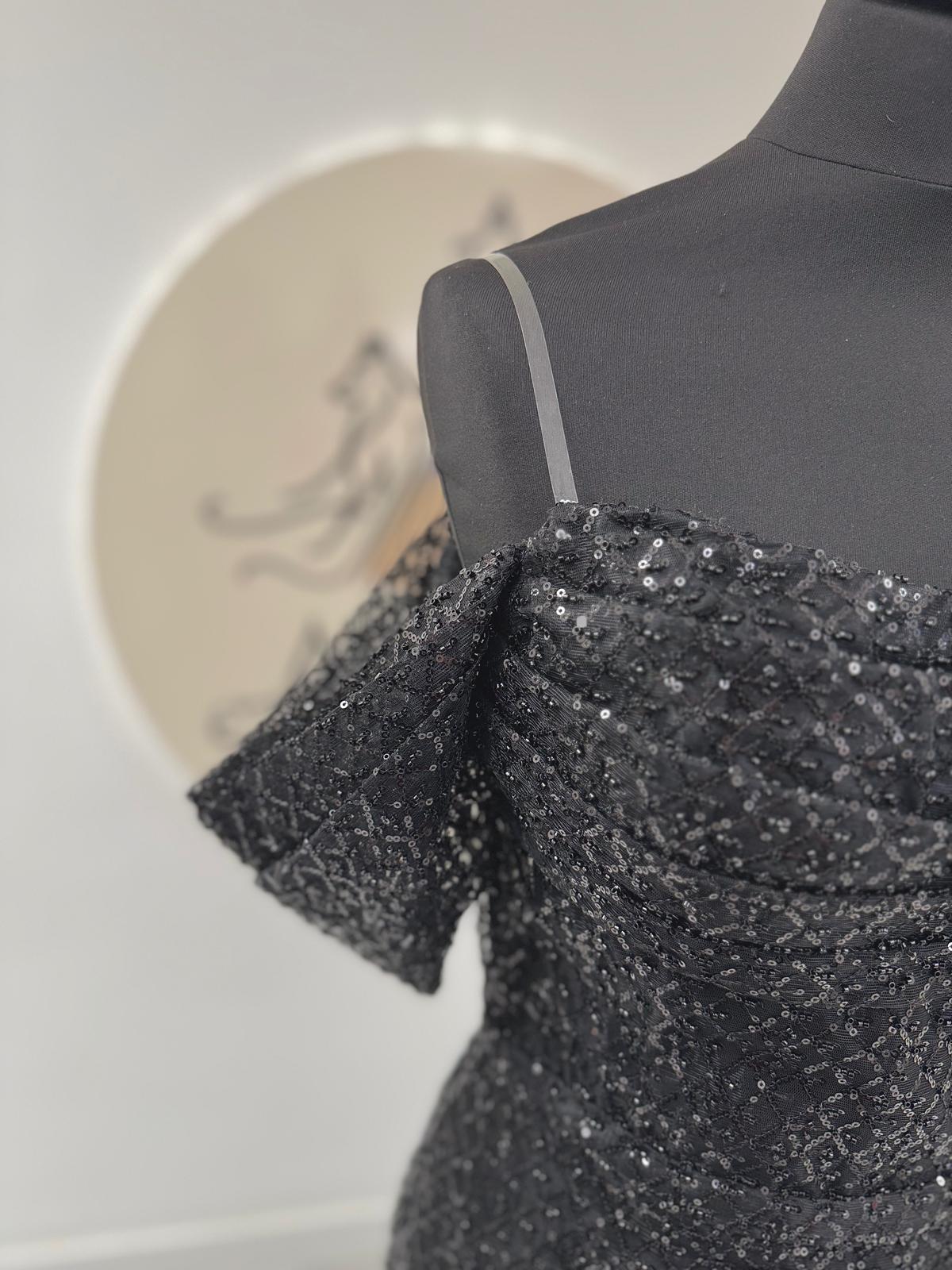 Robe de soirée noirres à paillettes
