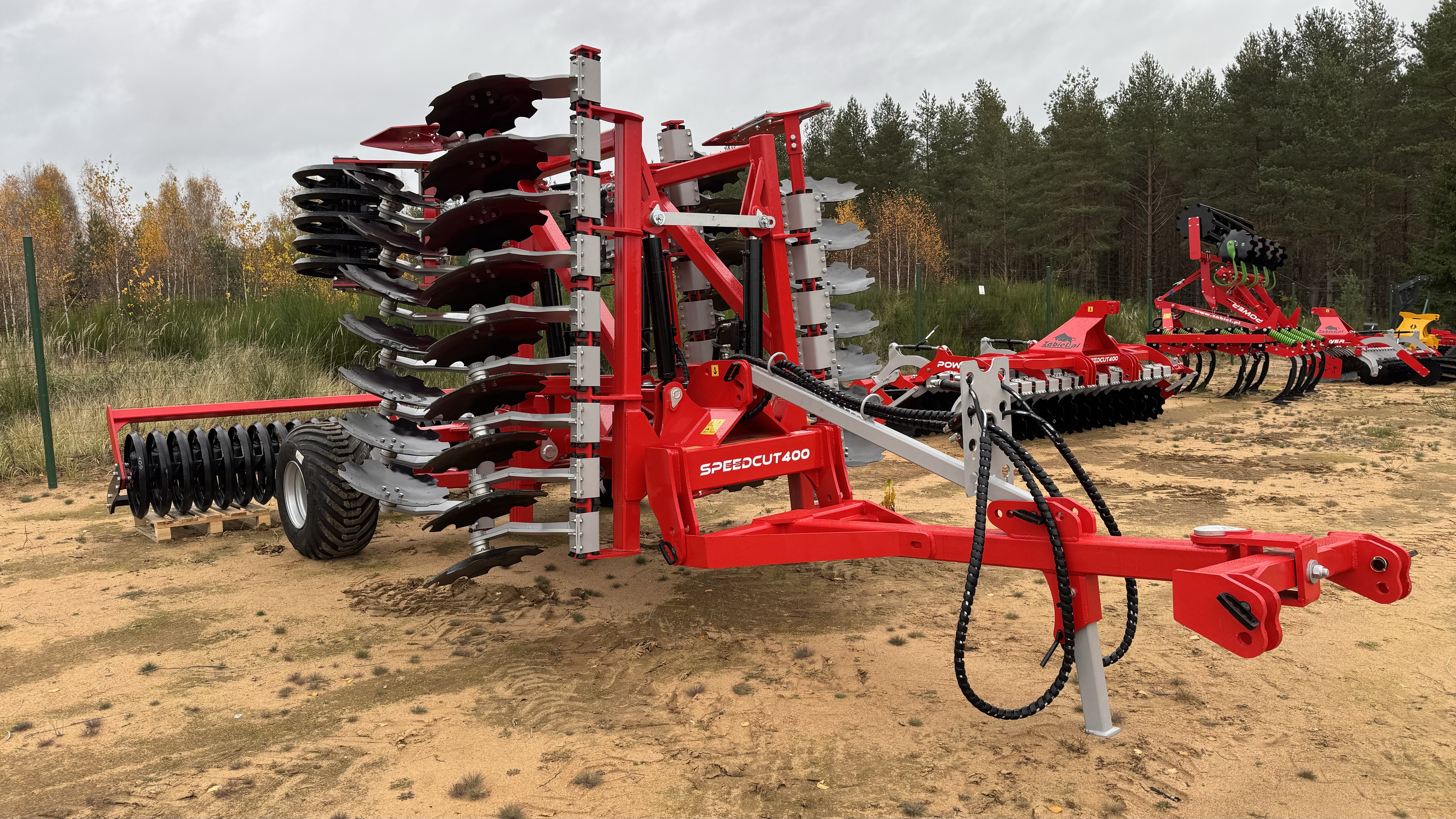 Hidrauliškai sulankstomas lėkštinis skutikas su važiuokle V1