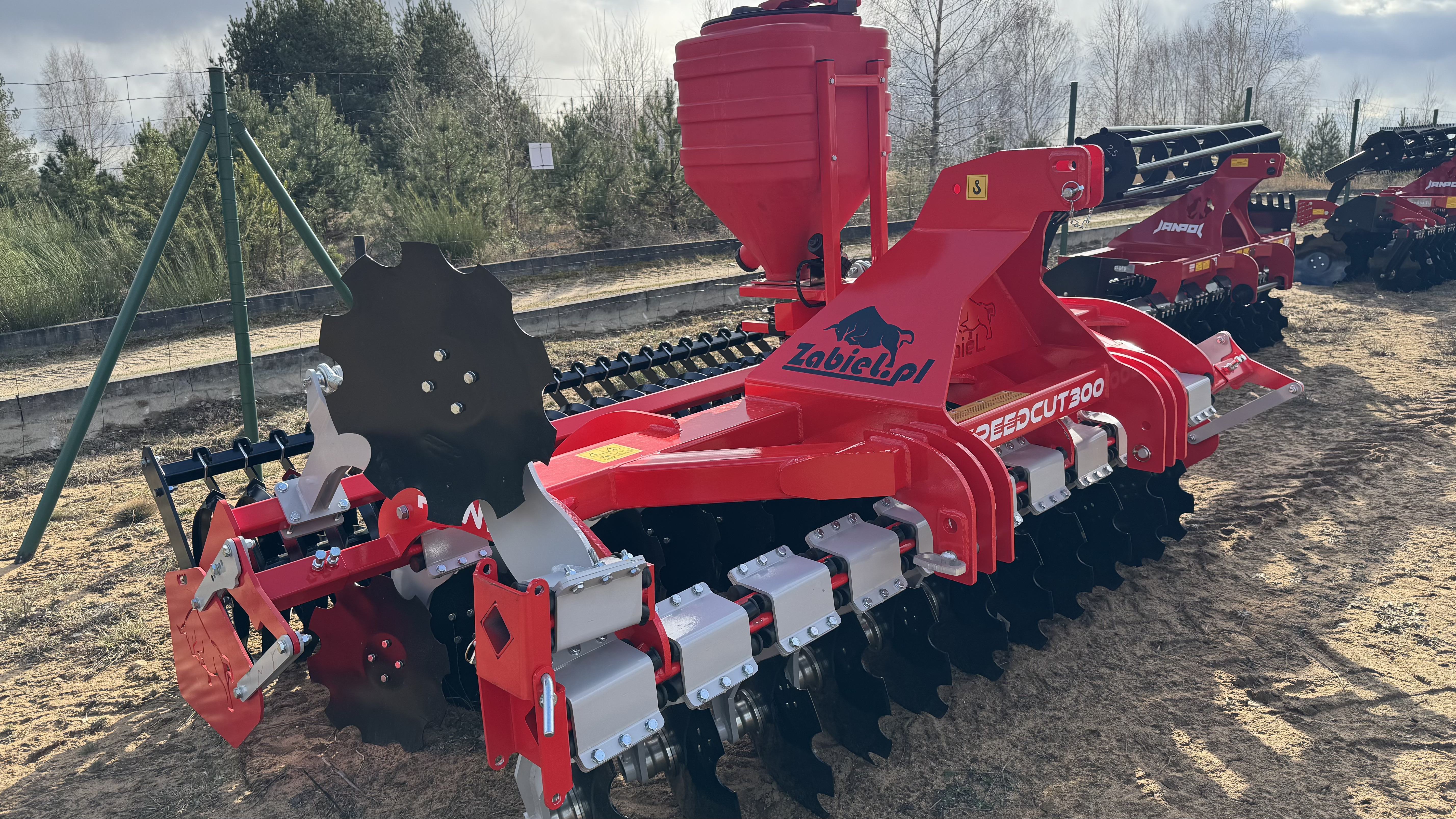 Lėkštinis skutikas ZABIEL su smulkiu sėklų sėjamaja