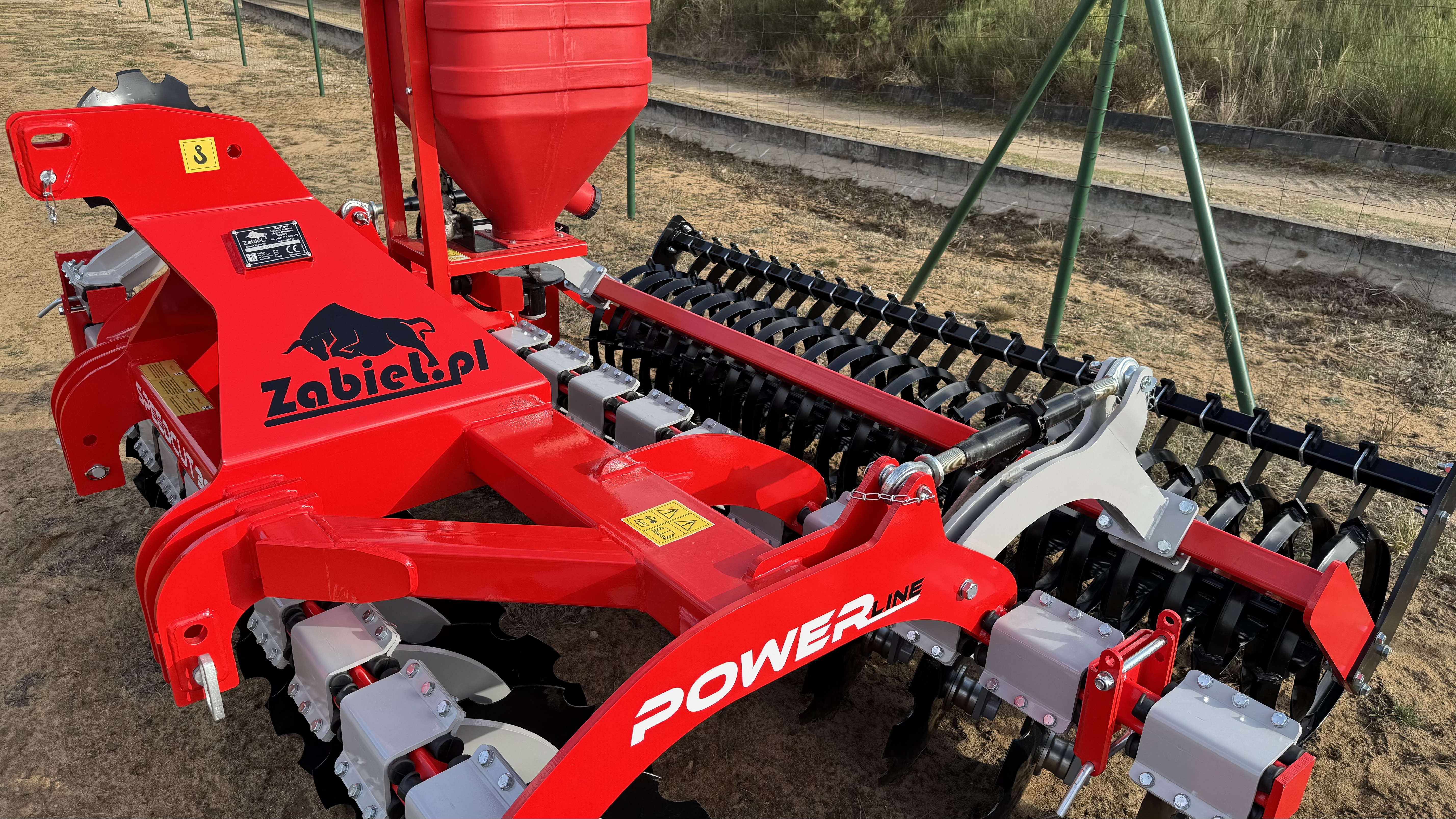 Lėkštinis skutikas ZABIEL su smulkiu sėklų sėjamaja